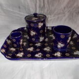 Set tray and its vases in earthenware