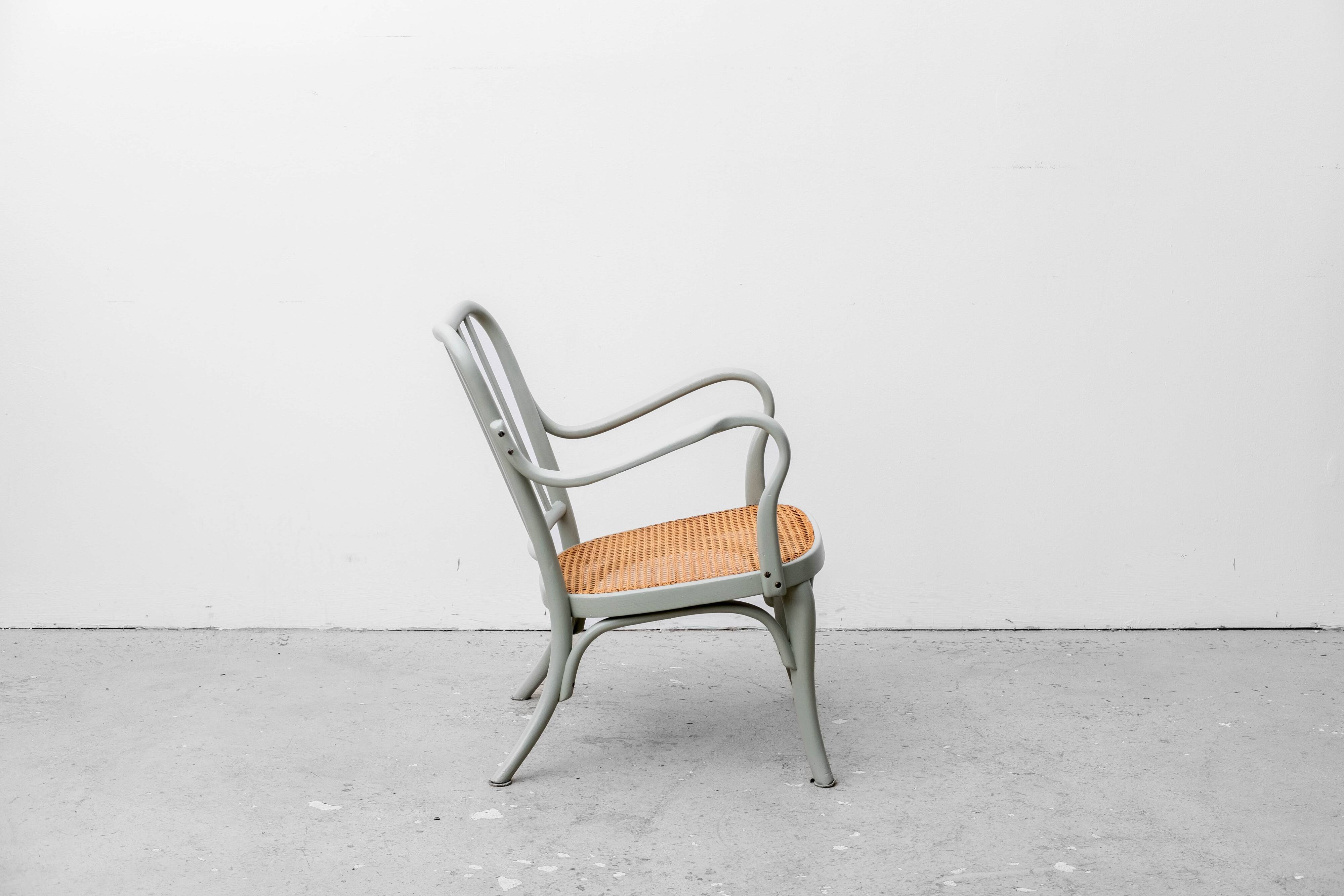 Fauteuil de Josef Frank pour Thonet et étagère de Fischel, années 1930, lot de 2