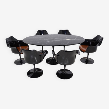 Table à manger ou bureau de Eero Saarinen édition Knoll international.