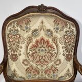 Salon de style Louis XV comprenant une paire de fauteuils et trois chaises