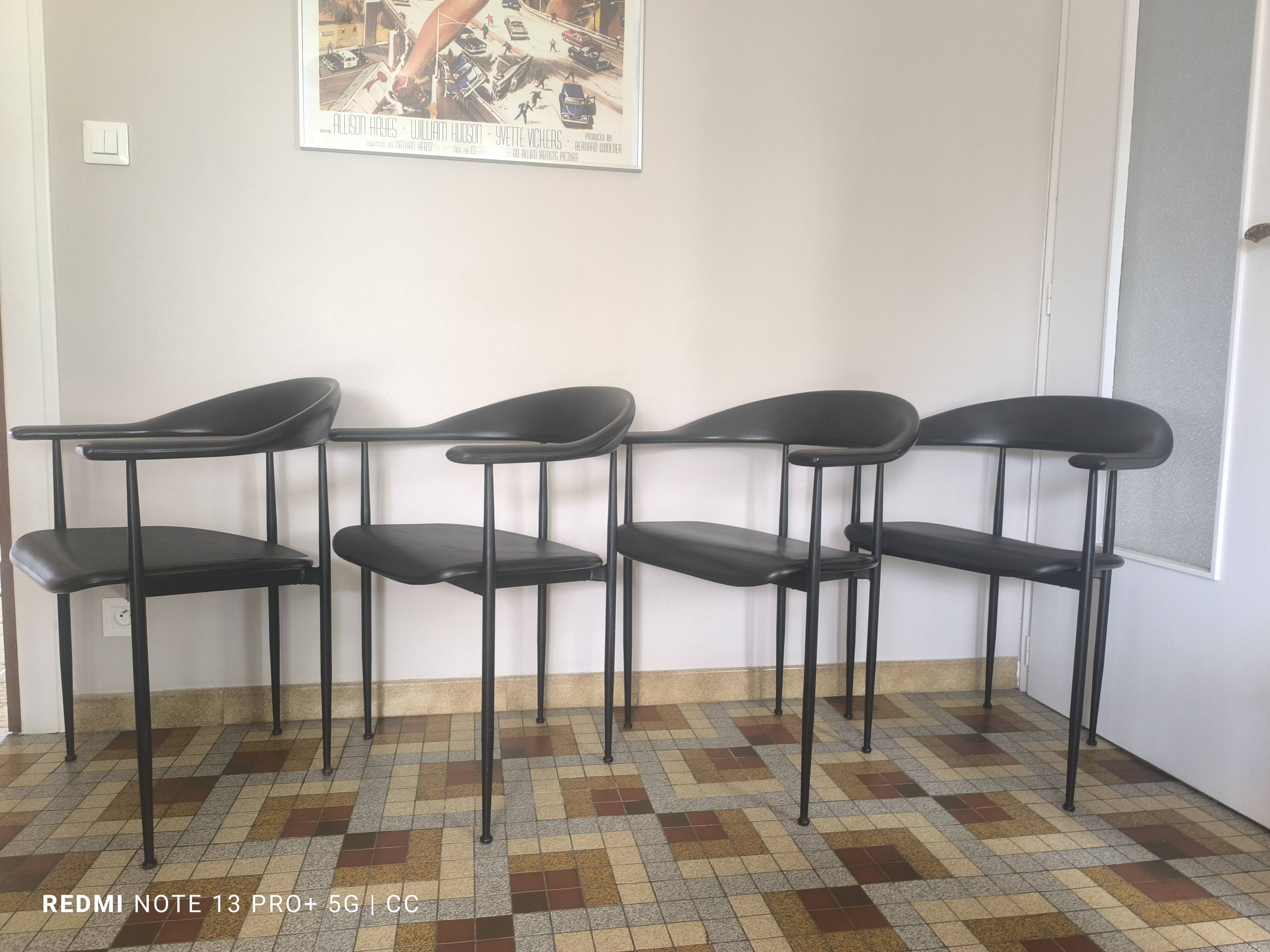 Chaises p40 fasem par giancarlo vegni & gianfranco gualtierotti