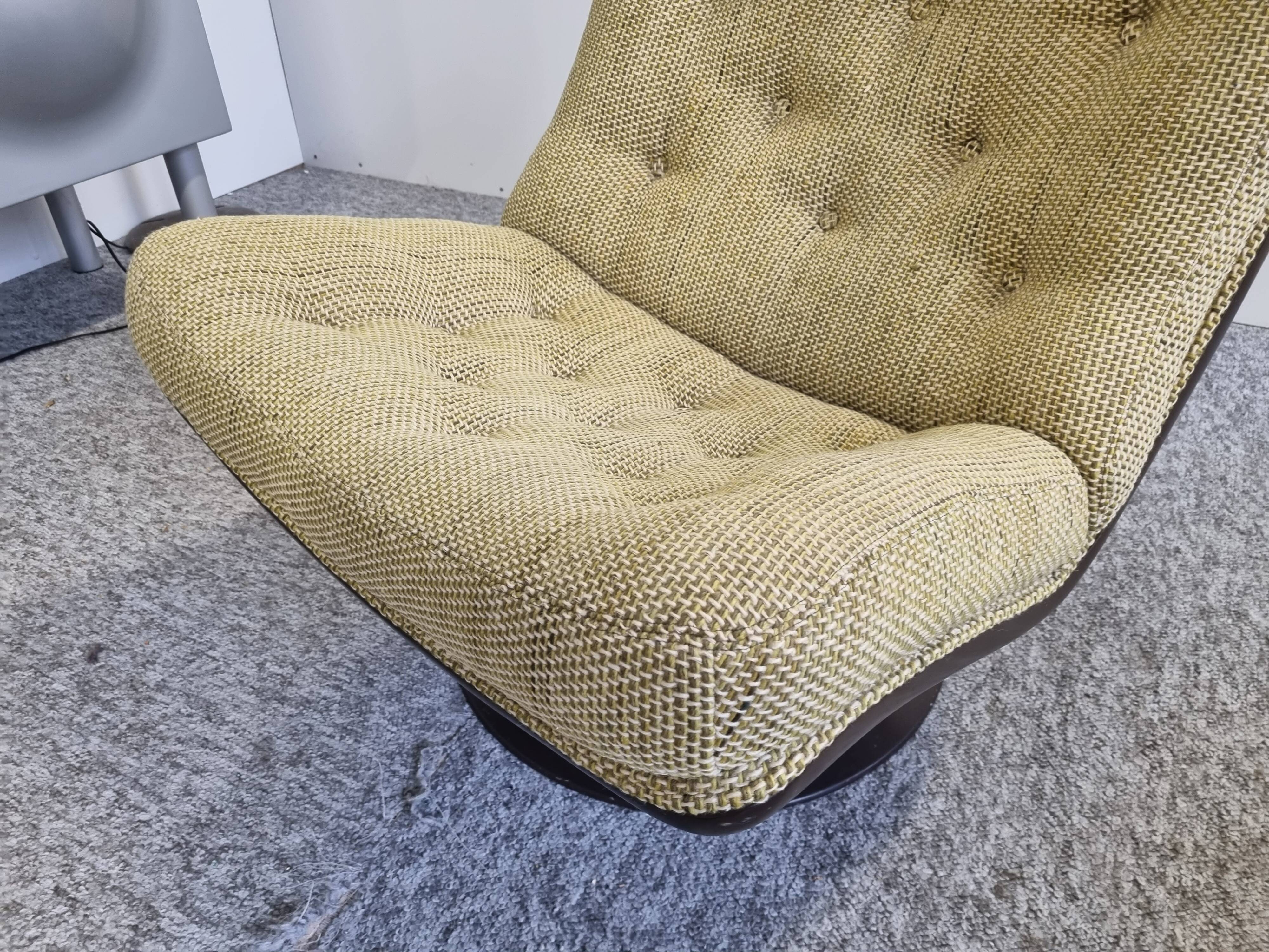 F 975 armchair by Geoffrey Harcourt for Artifort