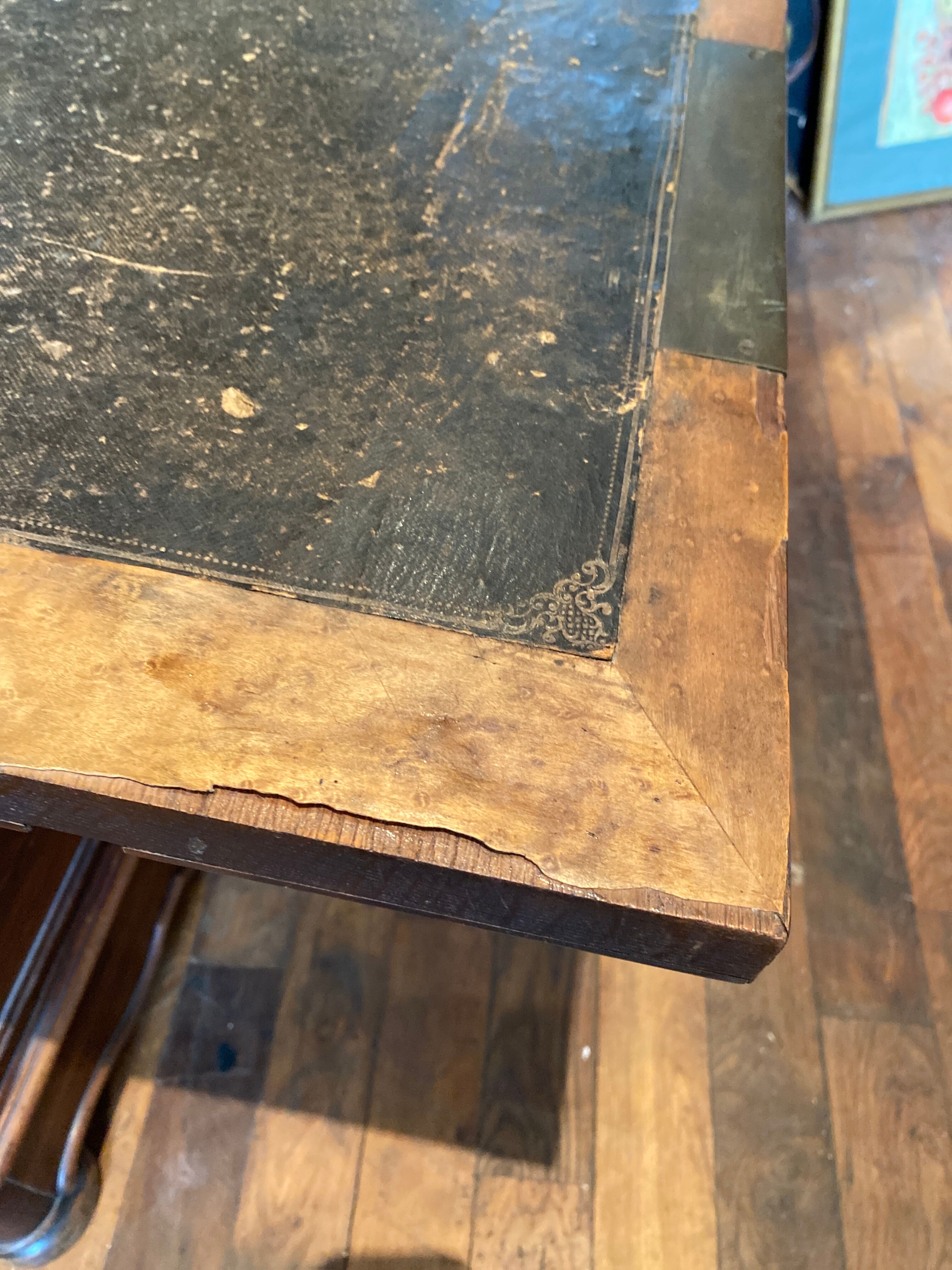 Secretary semainier in mahogany veneer