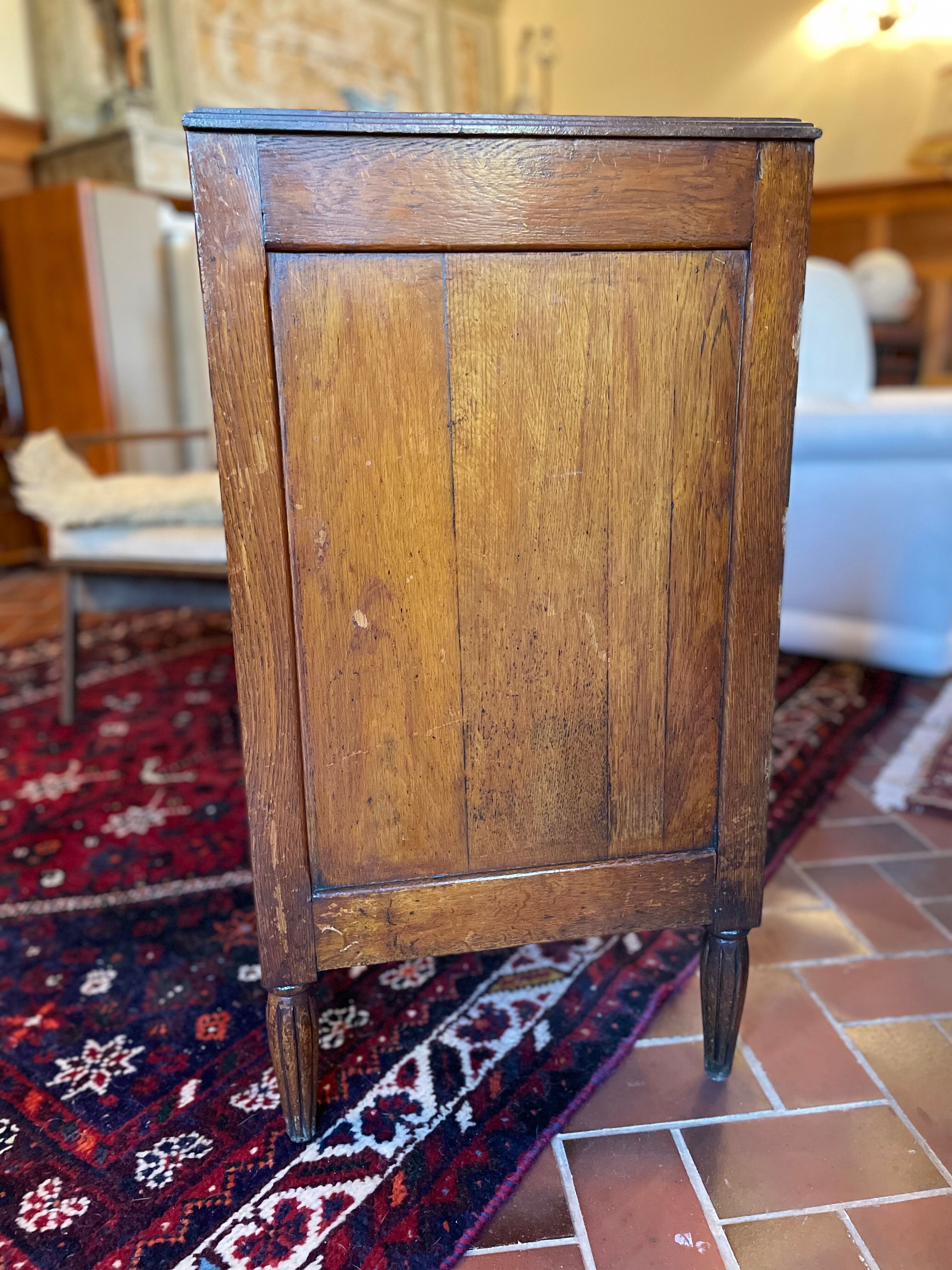 Art Deco oak chest of drawers