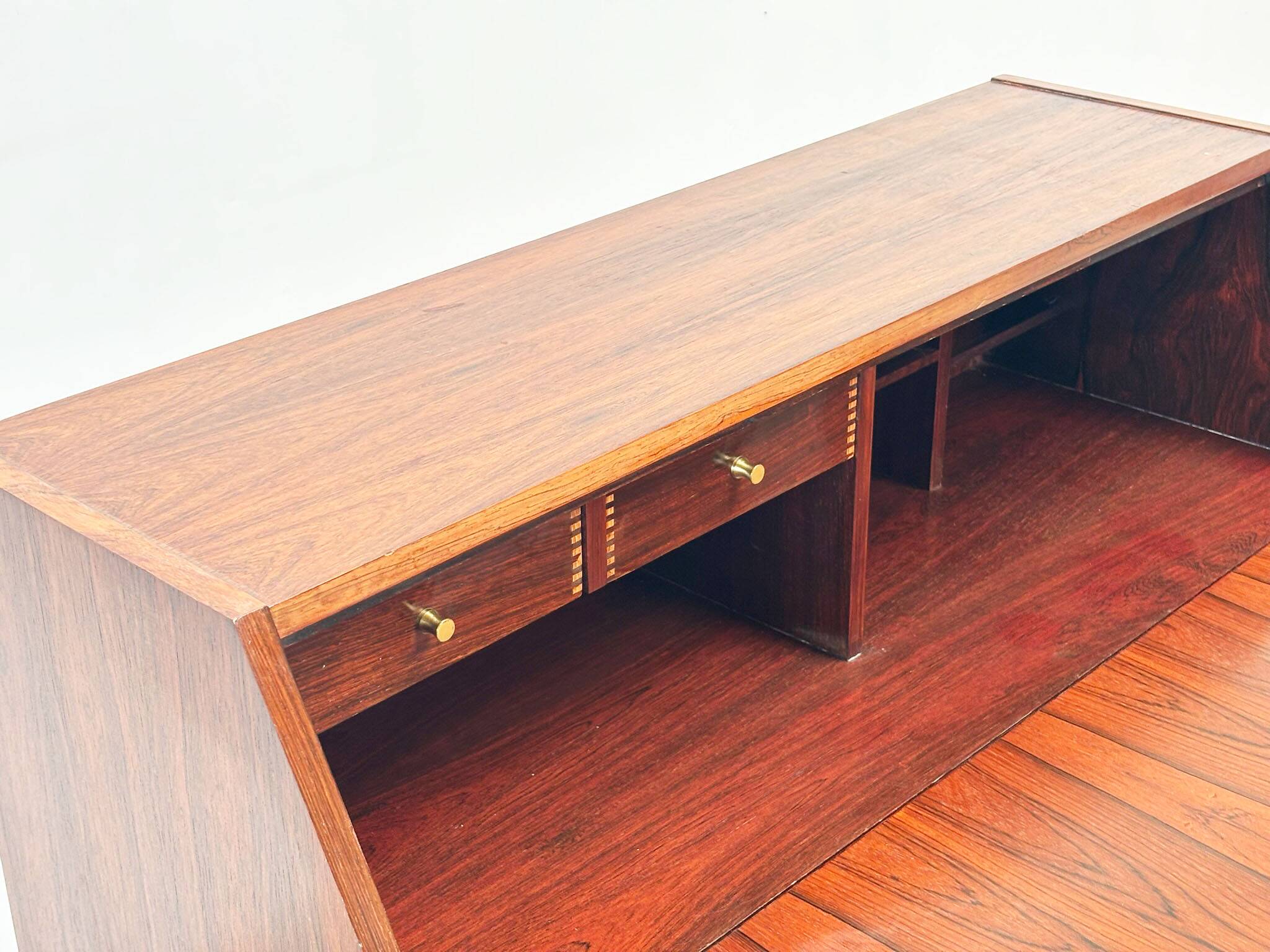 Secretaire or cabinet Gianfranco Frattini style