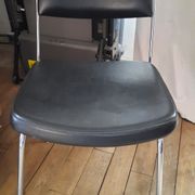 Fauteuil et chaise de bureau année 60 skaï