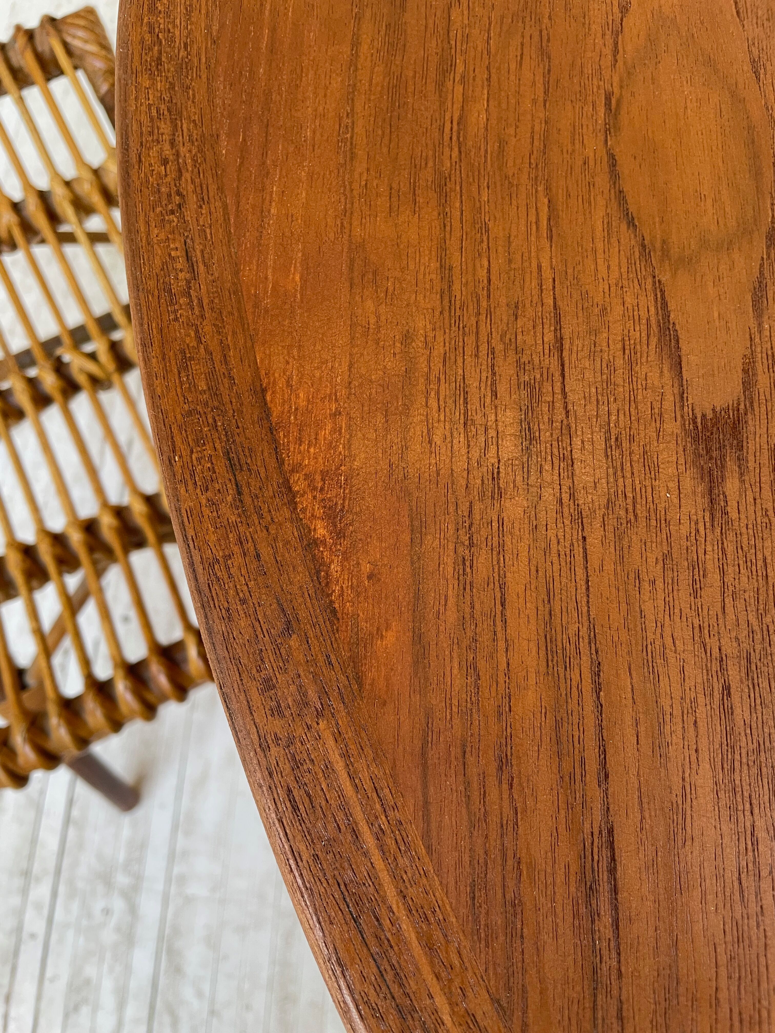 Round table 120-230 cm scandinavian samcom arne hovmand olsen