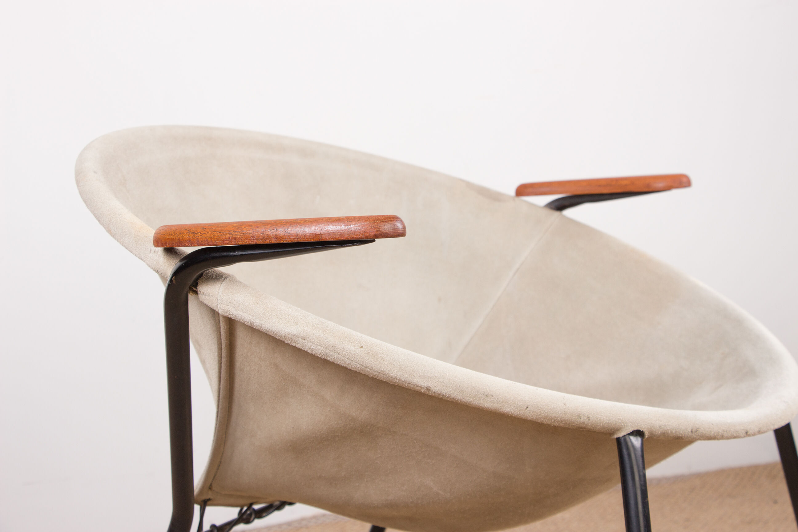 Danish armchair in Leather, Steel and Teak, Balloon model by Hans Olsen 1960.