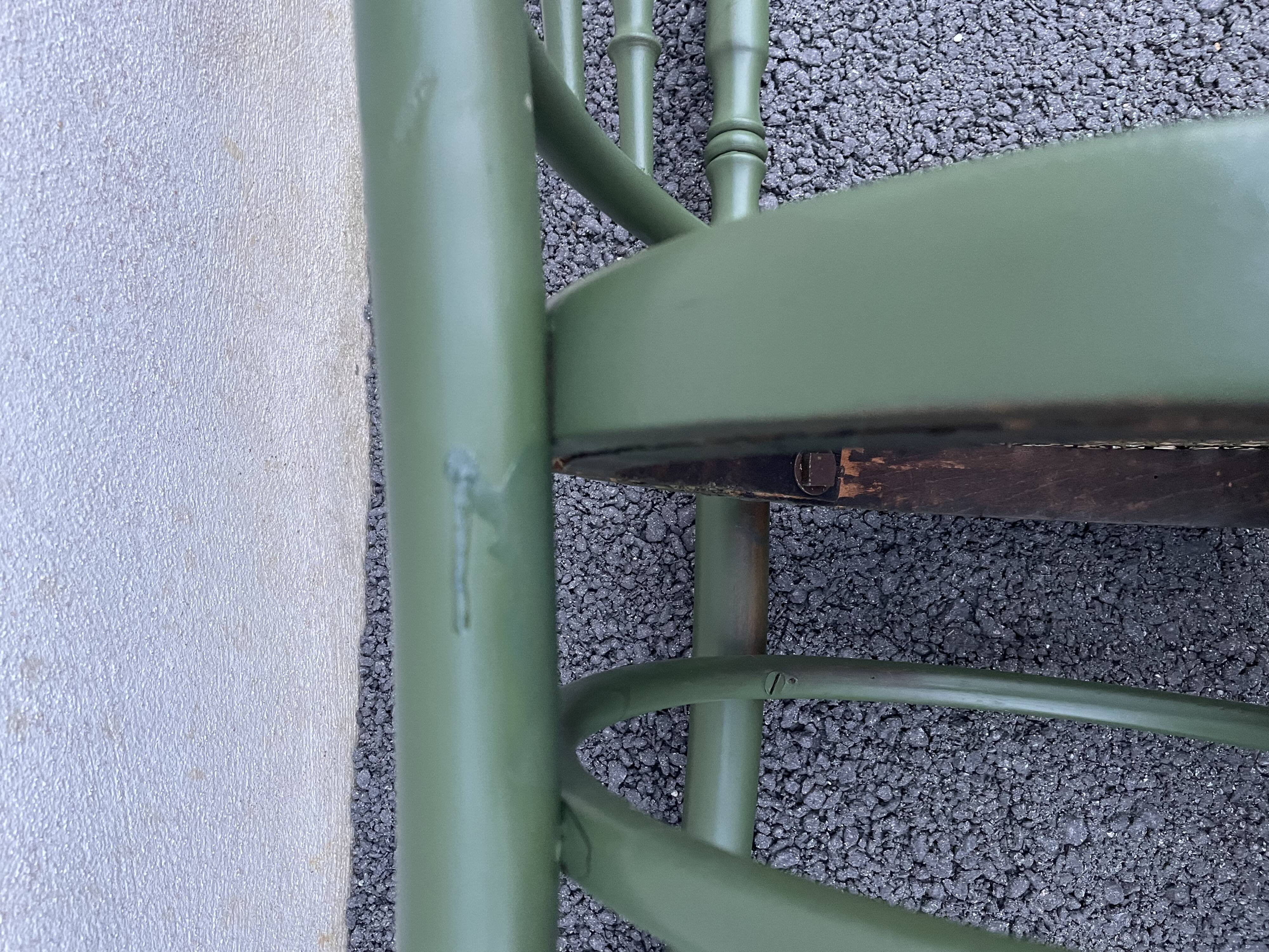 Mundus label canned chair