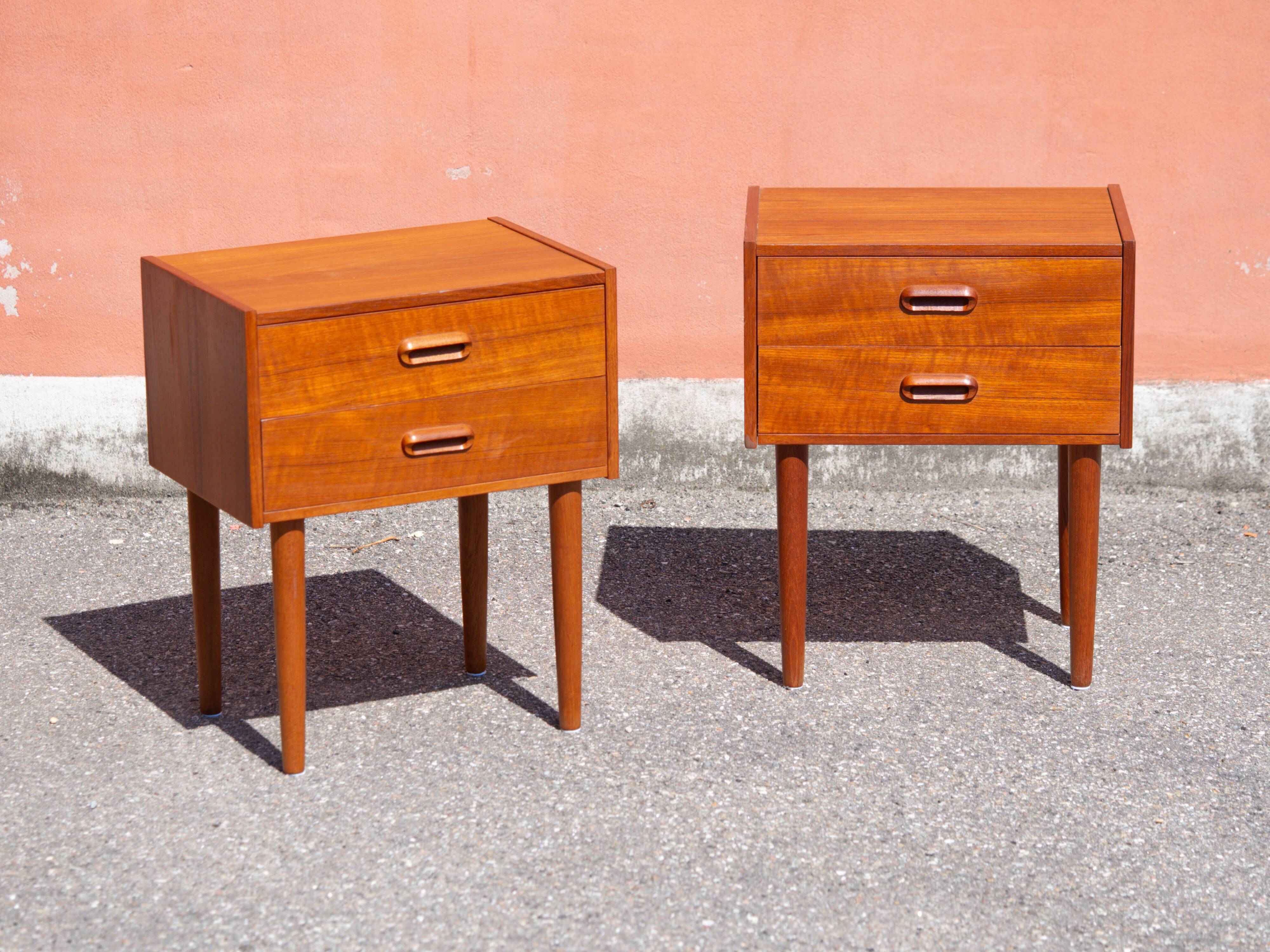 Pair of 2 vintage Danish bedside tables from the 1960s, in teak.