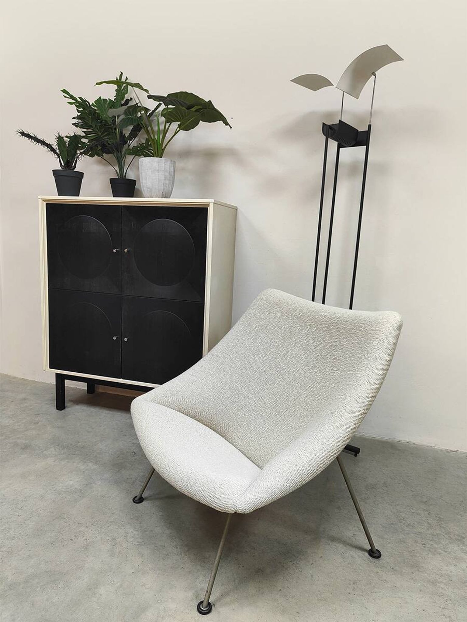 Brutalist circular cabinet vintage 'Geometric design'