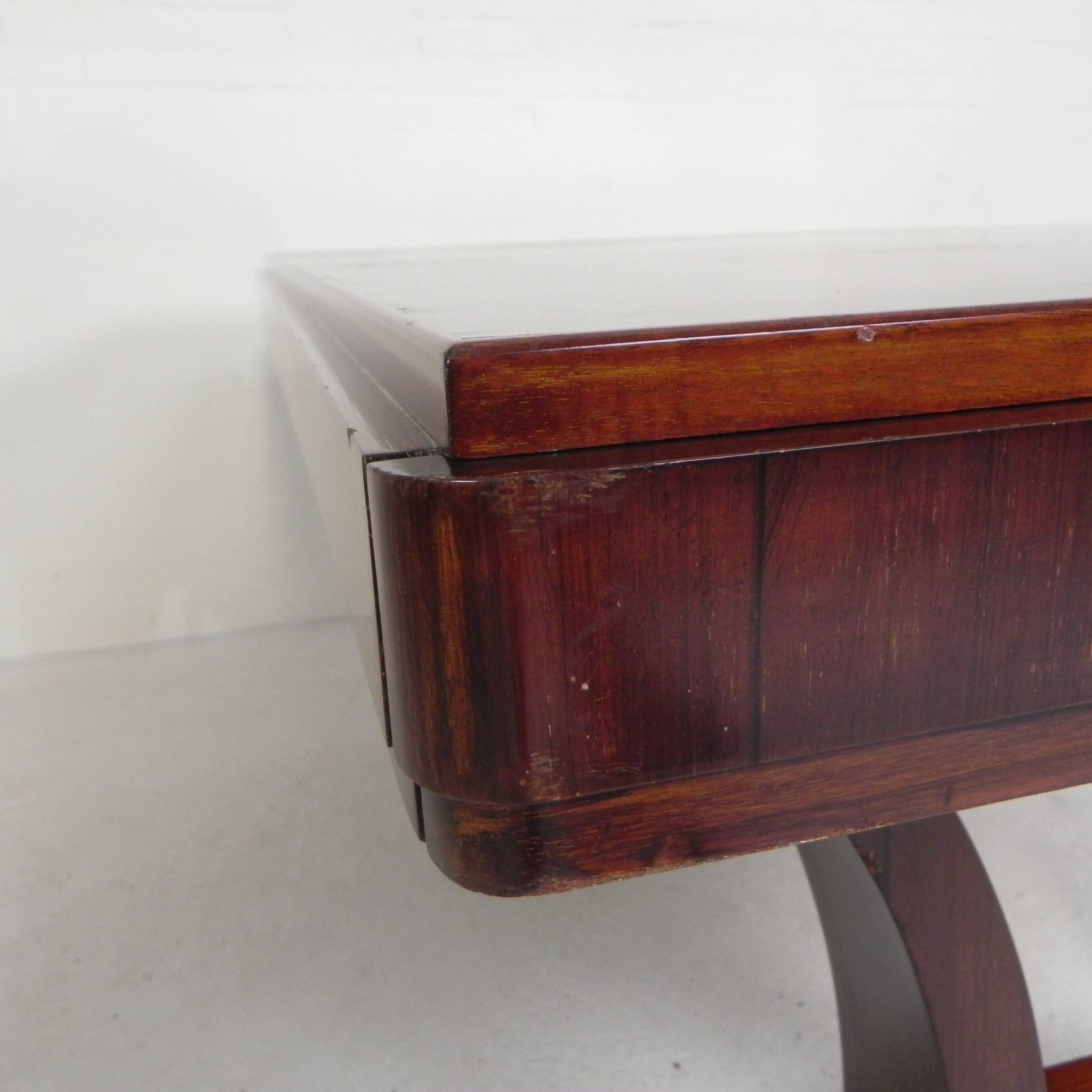 Art Deco dining table, rosewood veneer, extendable up to 248 cm, 1930s.