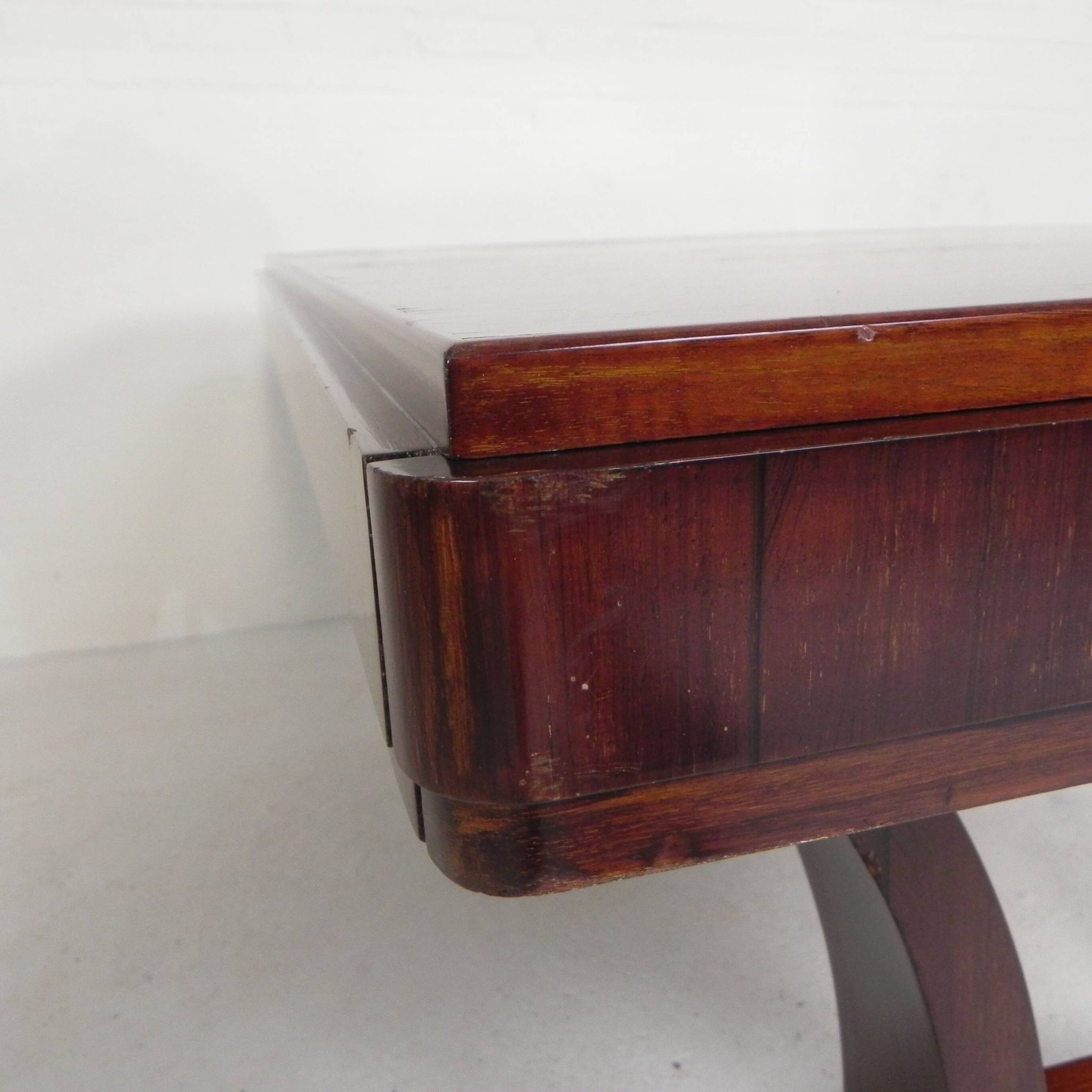 Art Deco dining table, rosewood veneer, extendable up to 248 cm, 1930s.