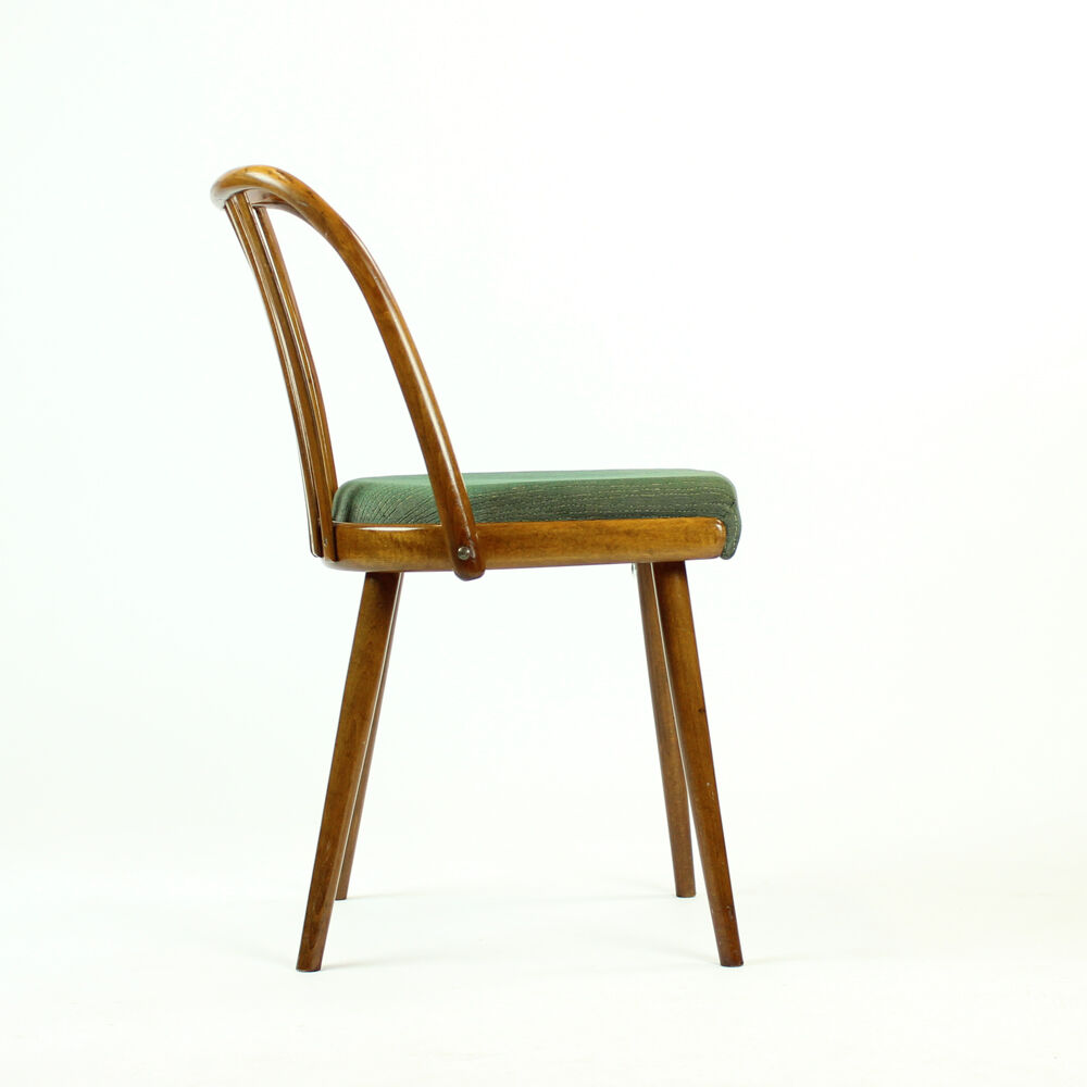 Bentwood chairs by Ton design Antonin Suman, Czechoslovakia, circa 1960