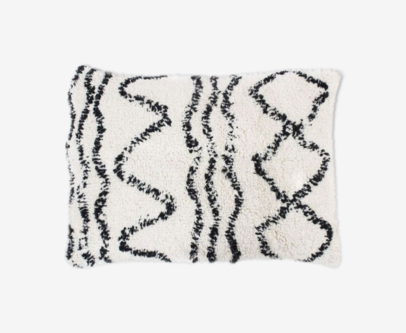 Coussin berbere 40x60 blanc motif noir
