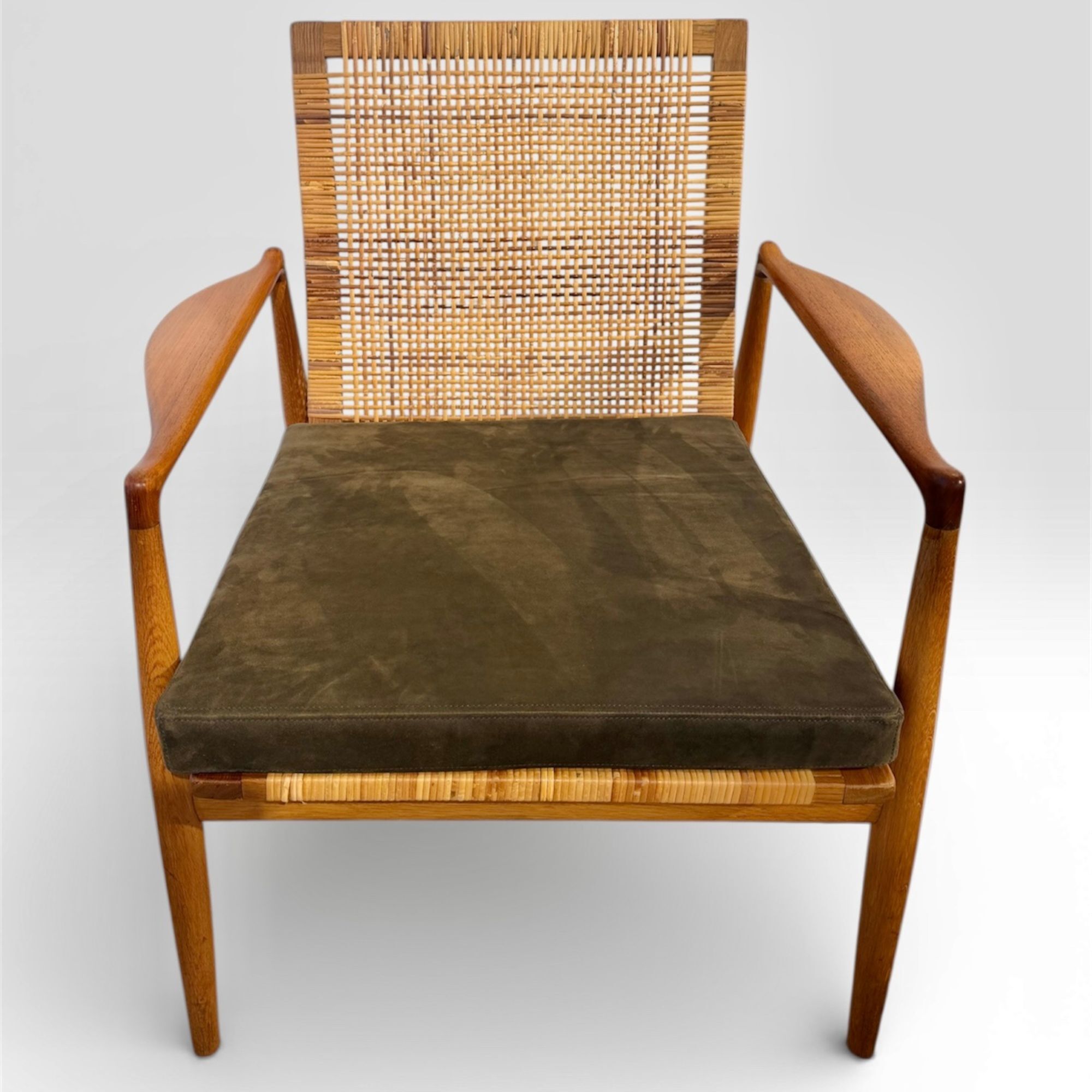 Pair of armchairs model SW 96 by Finn Juhl
