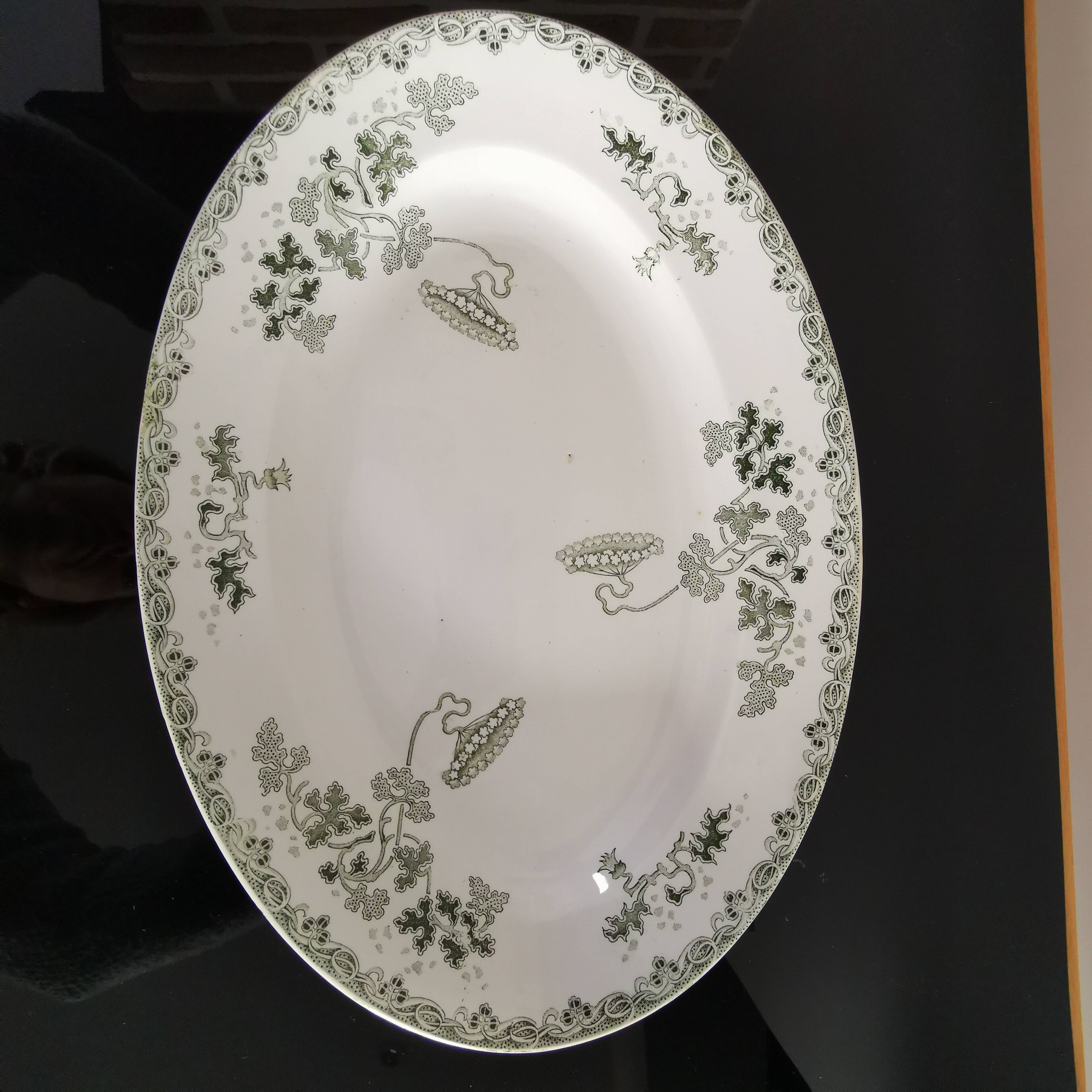 Large oval dish St Amand model "modern style" green Terre de Fer