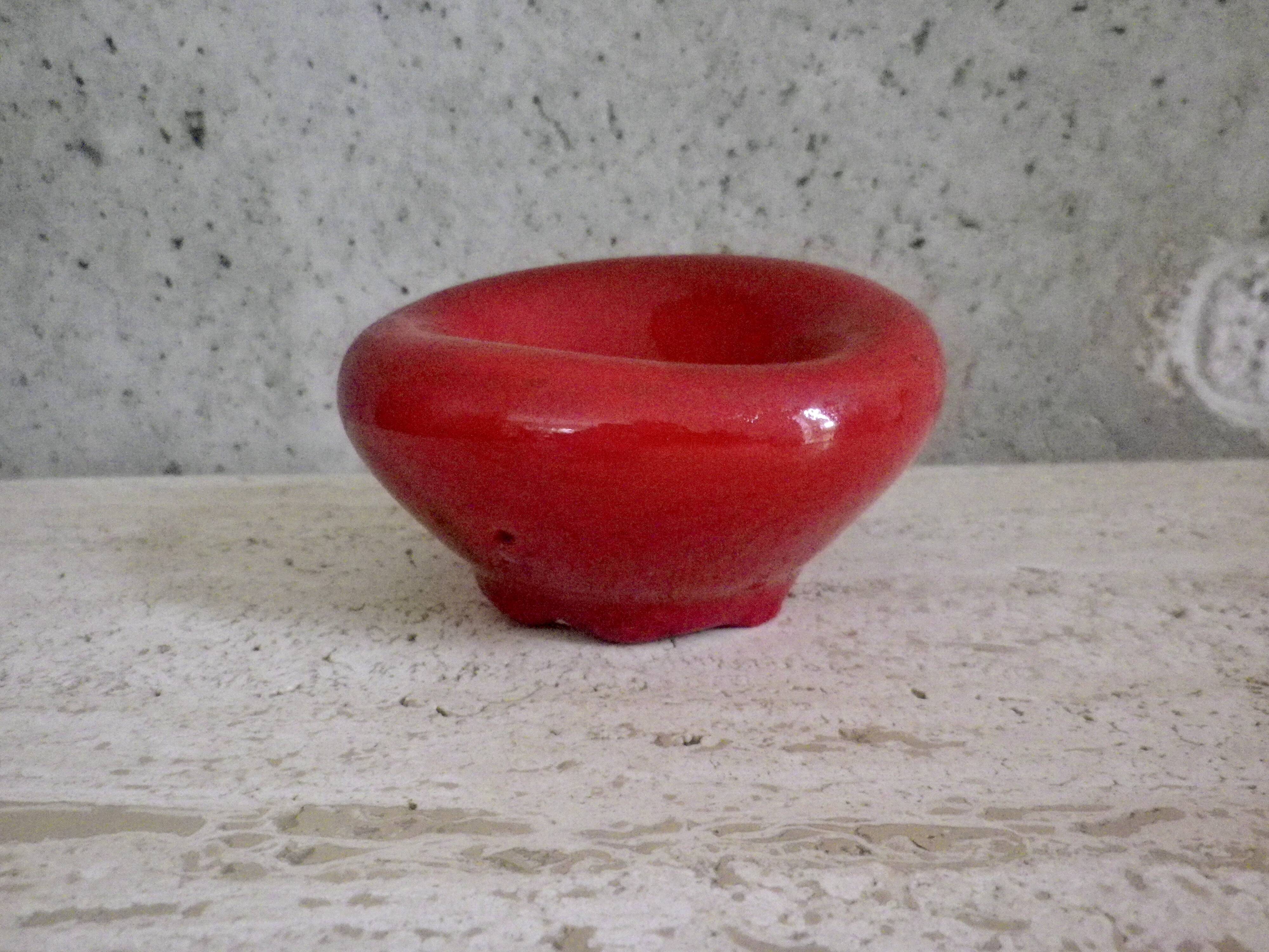 Petite coupe "coup de poing" Madoura Vallauris