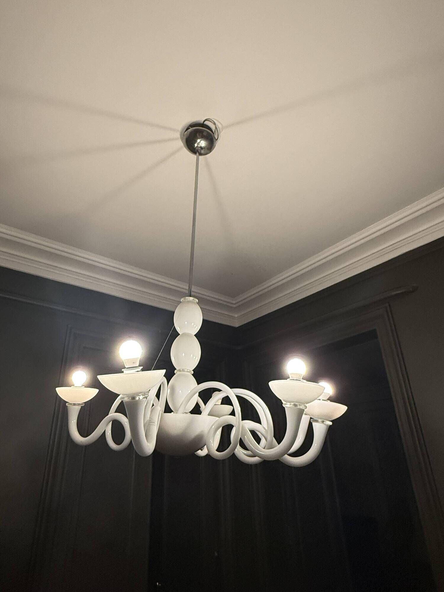 Lustre Artemide Pantalica 6-branch chandelier, Örni Halloween design