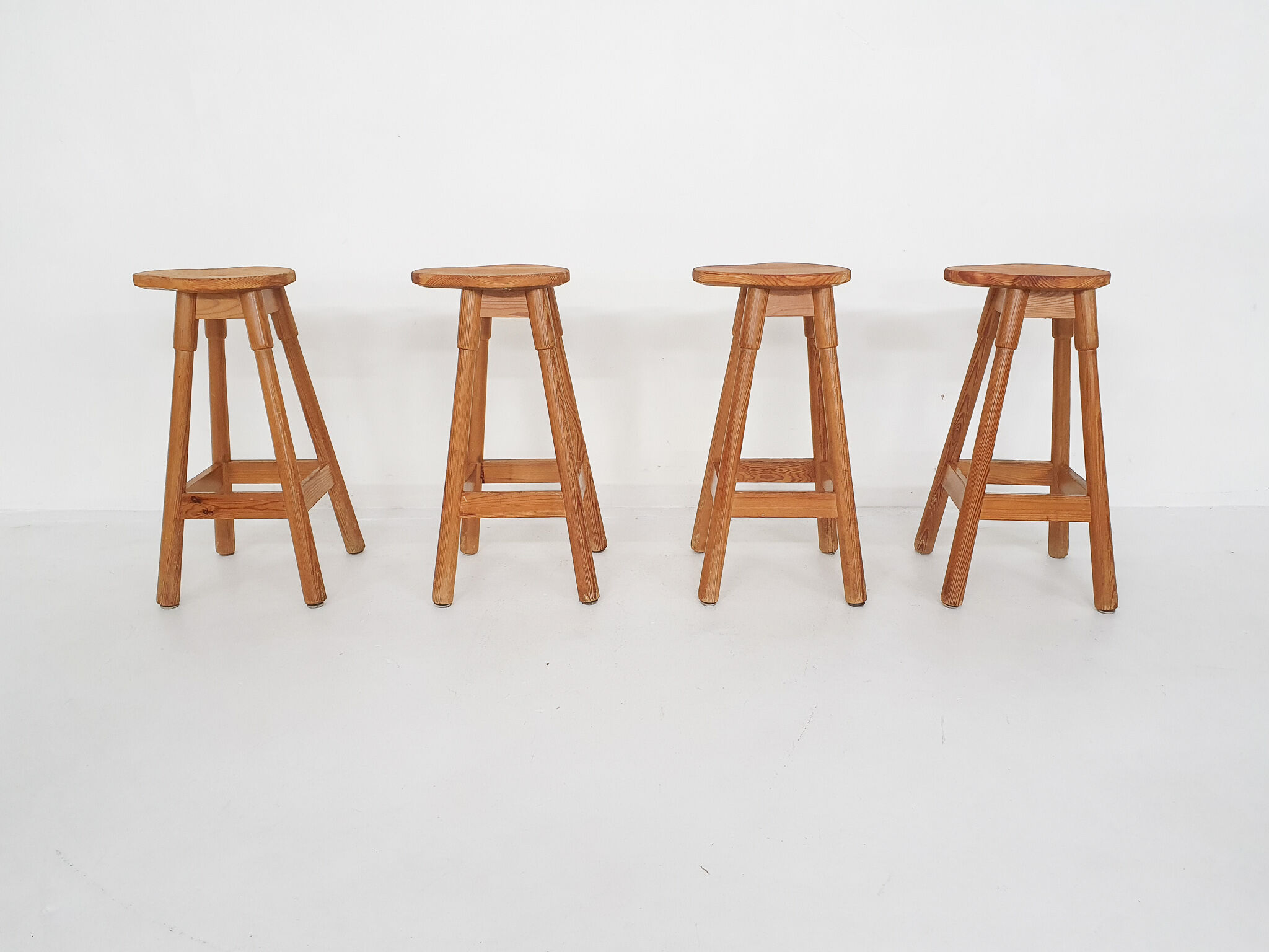 Scandinavian modern pinewood bar stools 1970's