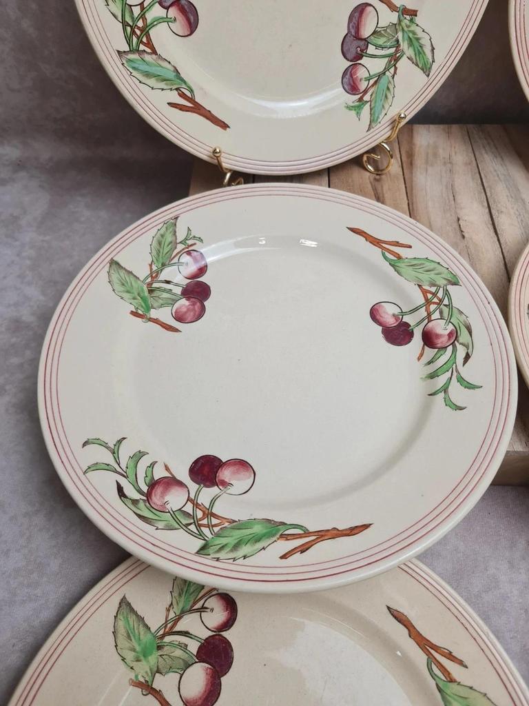 Set of 6 flat plates Boch La Louvière Belgium model 2460 with polychrome cherry decoration.