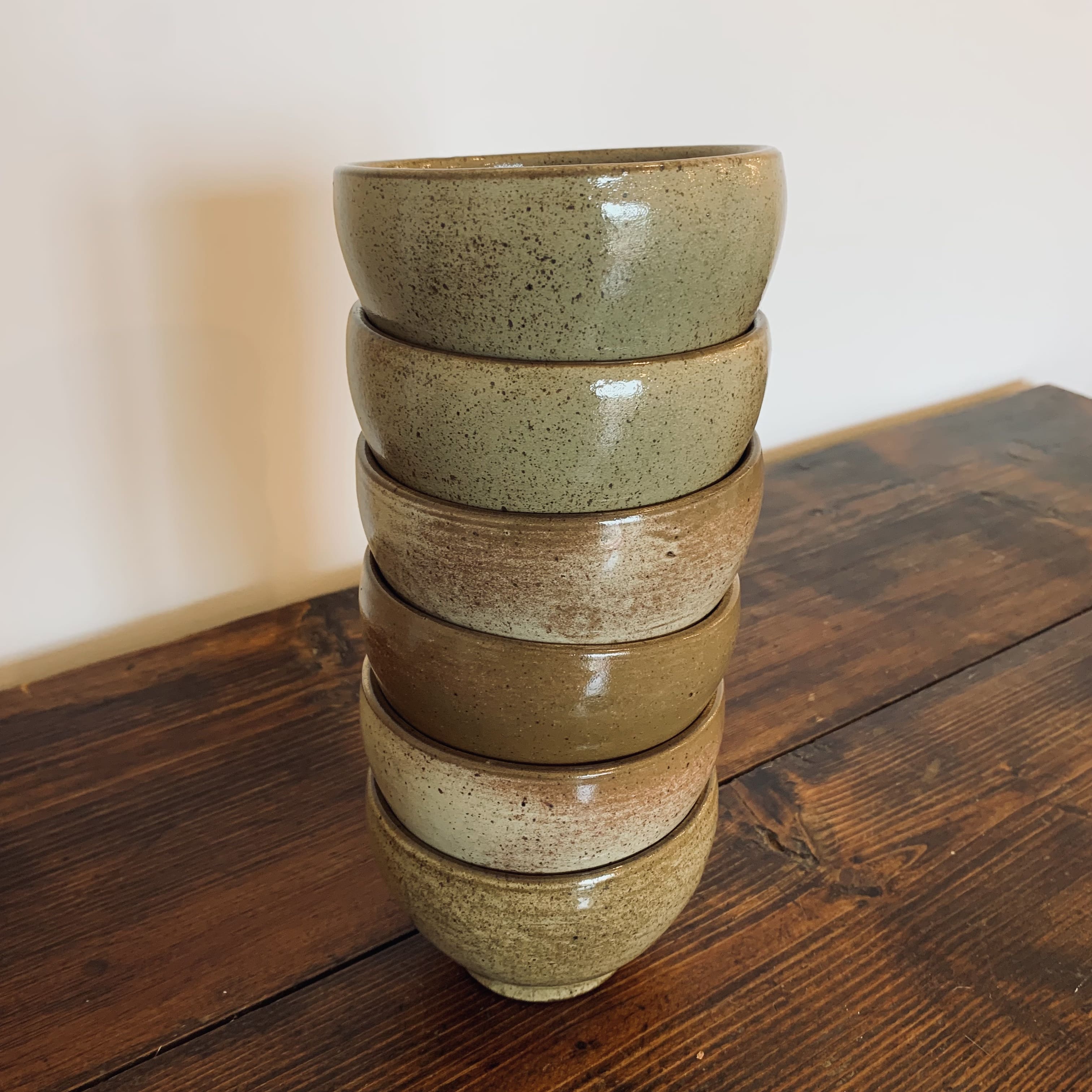 6 stoneware bowls