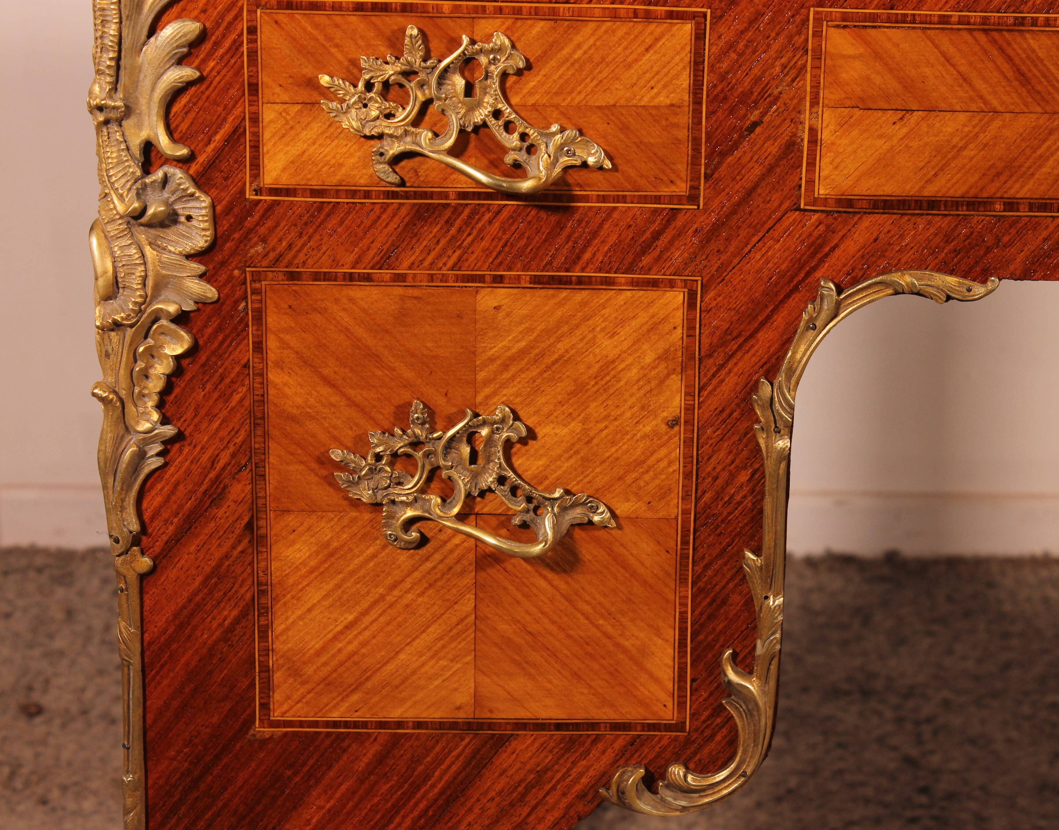 Small Double-Sided Writing Desk in Rosewood in Louis XV style from the 19th century.