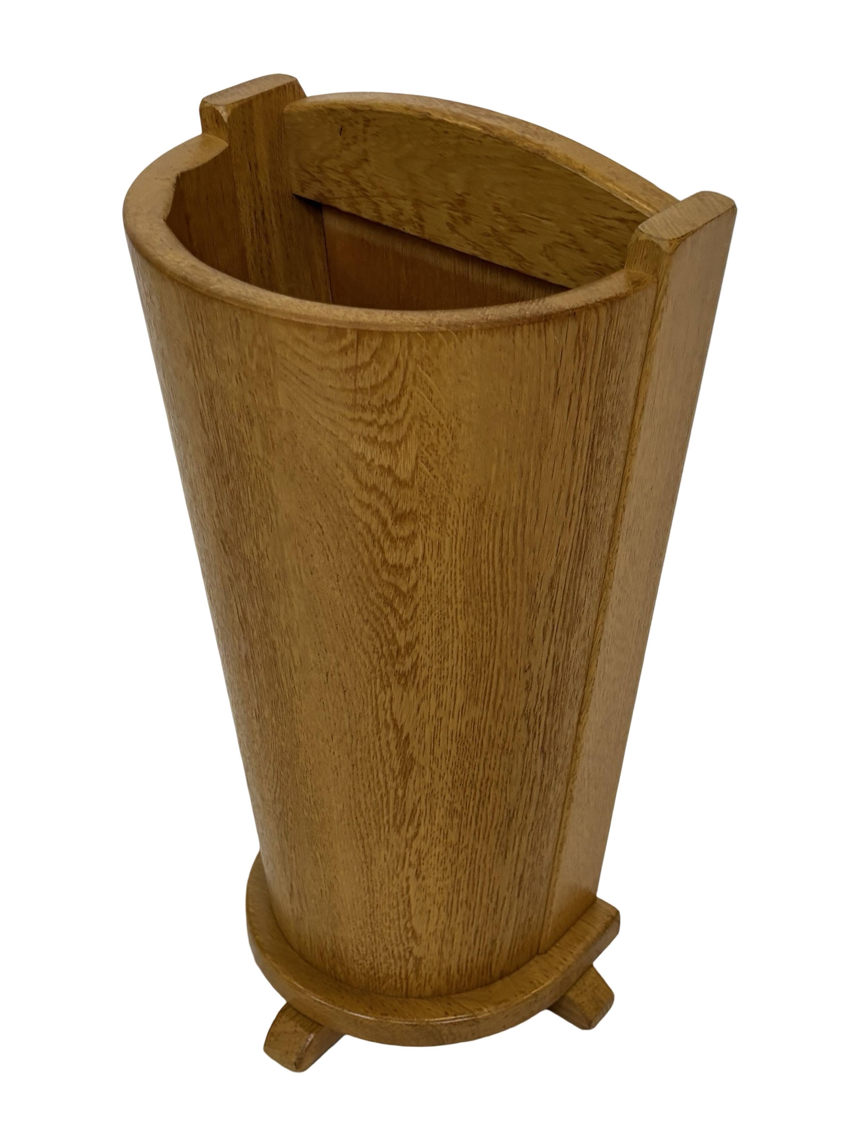 Porte-parapluie vintage en chêne, design de rangement minimaliste des années 60