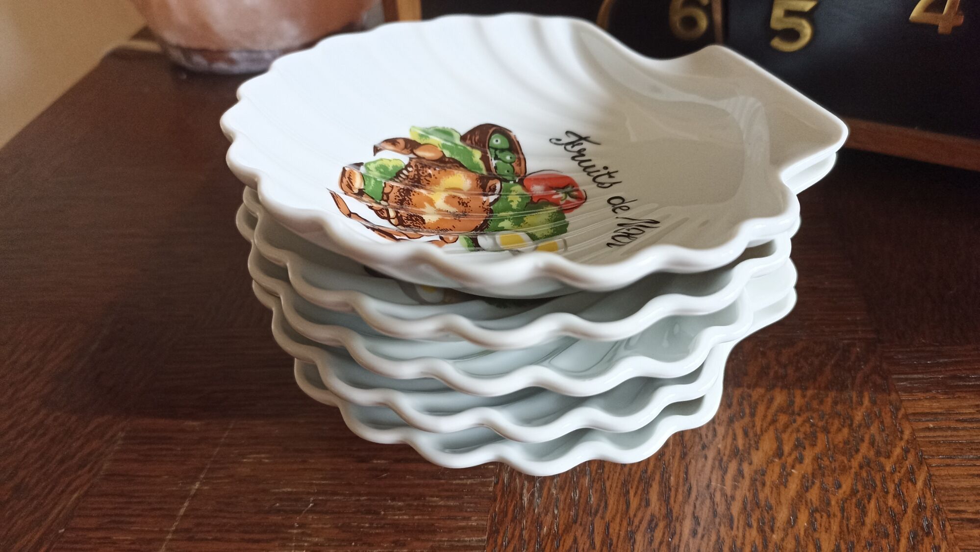 5 porcelain service cups by the Hirondelle