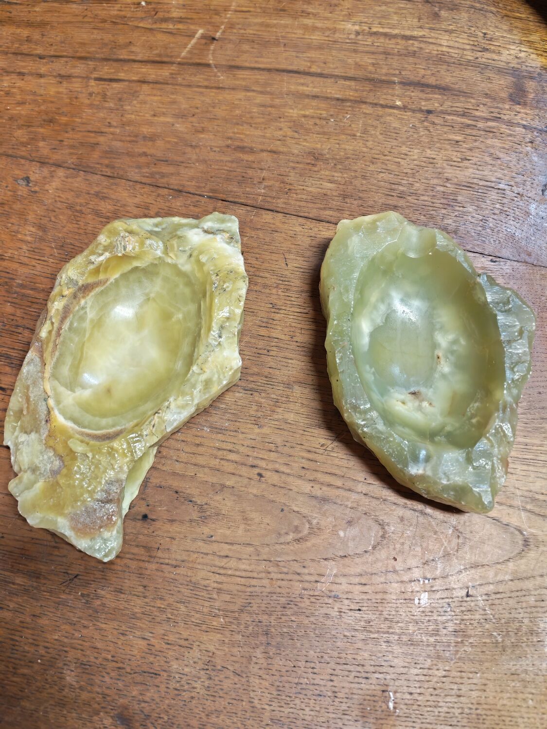 Set of brutalist style pocket trays in vintage onyx and alabaster.