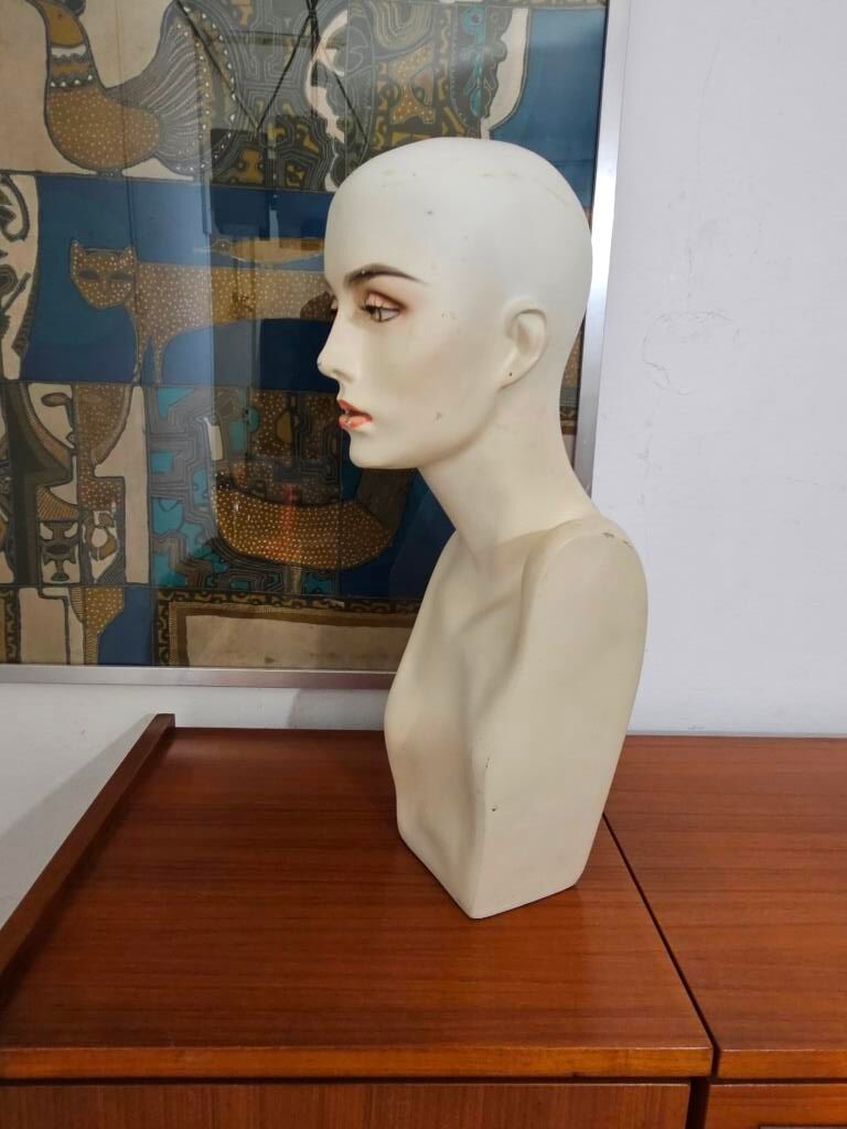 Tête de mannequin années 70