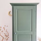 Renovated green bonnet maker
