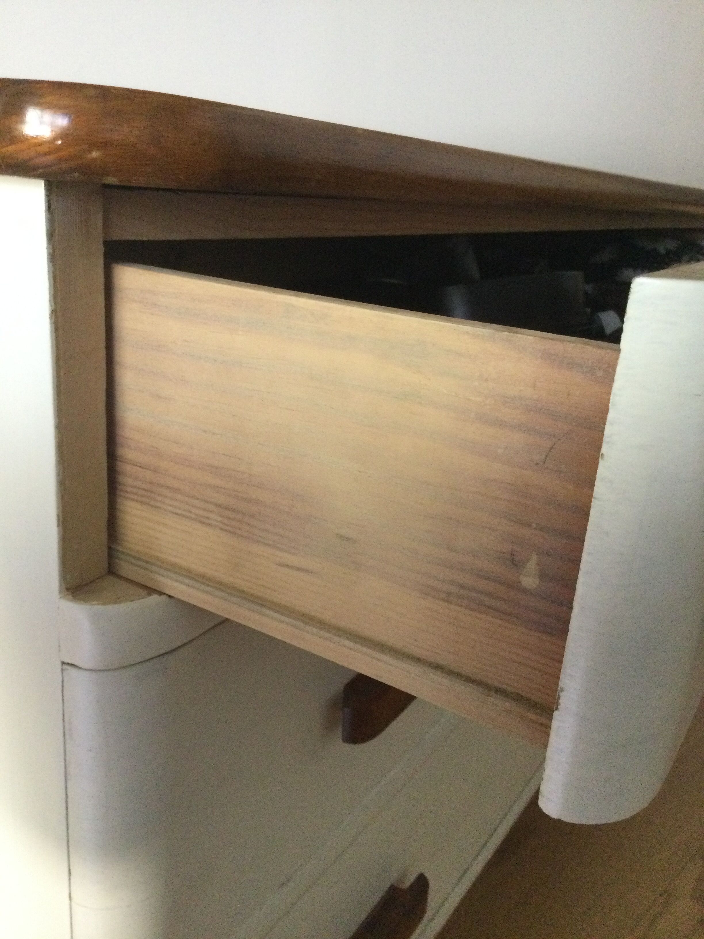 Commode suédoise