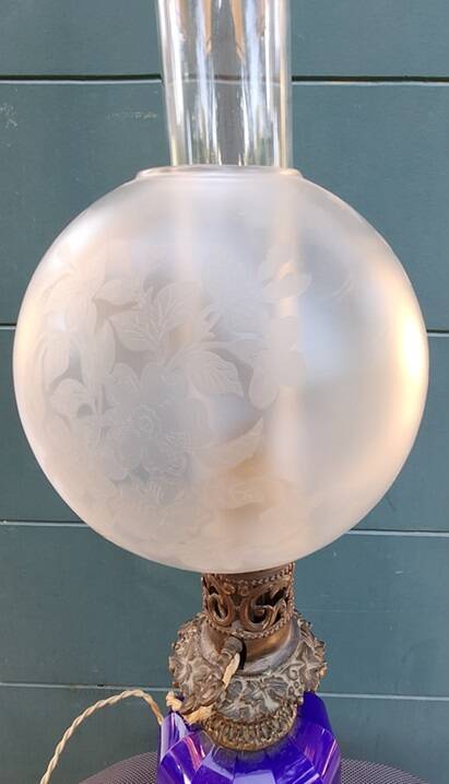 Lampe à Pétrole en Porcelaine Sèvres Bleu