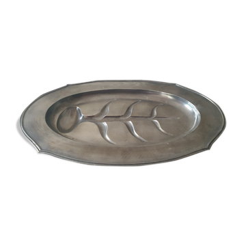 Tin meat dish