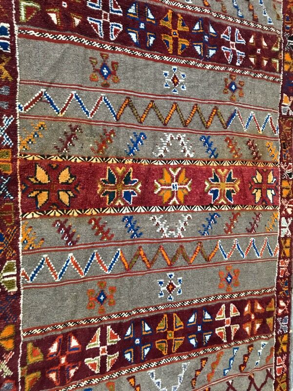 Moroccan berbere rug 142 x 254 cm