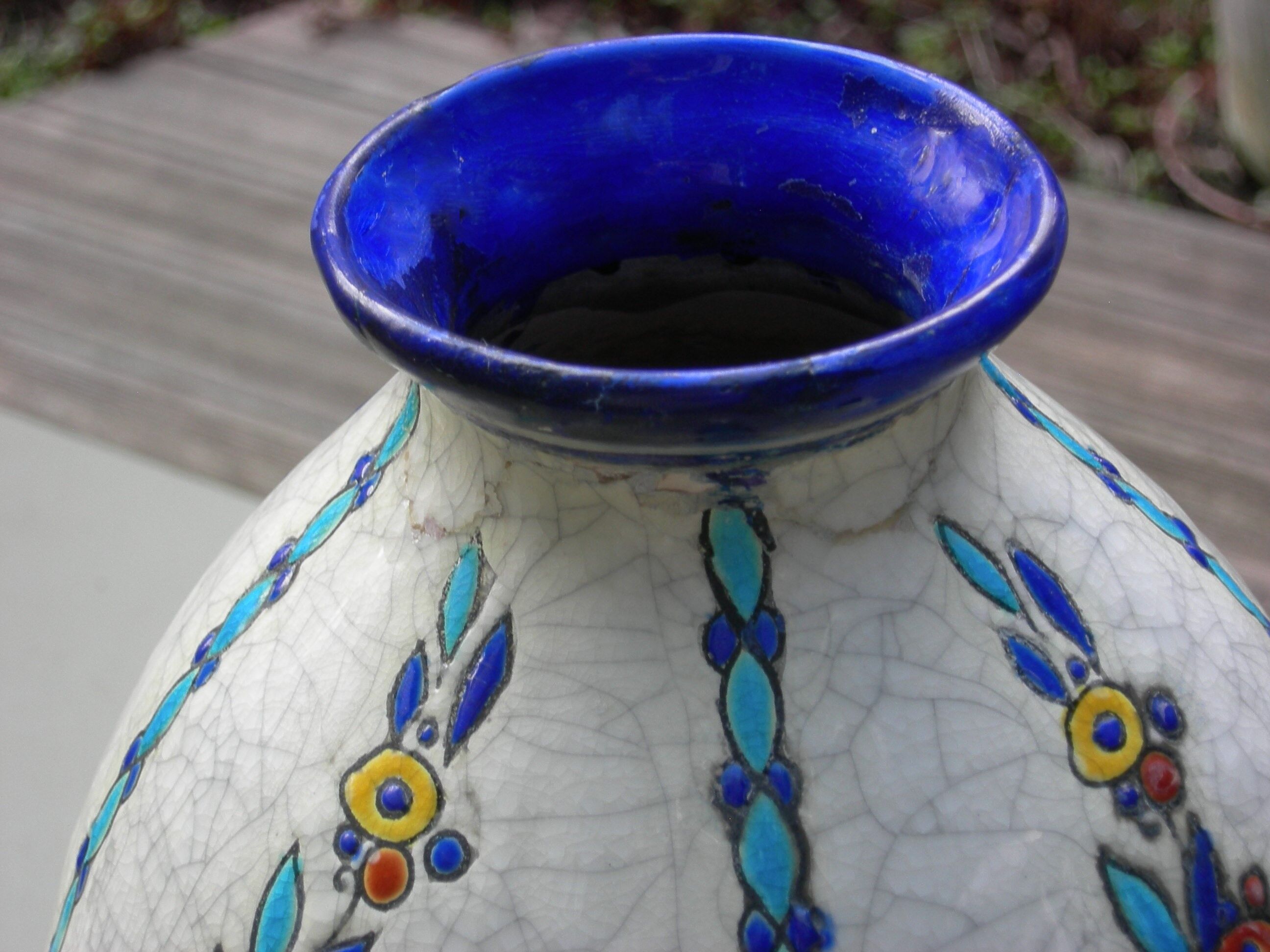Boch La Louvière vase with a floral decoration in cracked faience