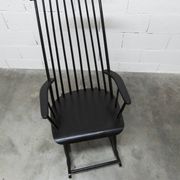 Scandinavian style rocking chair Tapiovaara 1960 in very good condition.