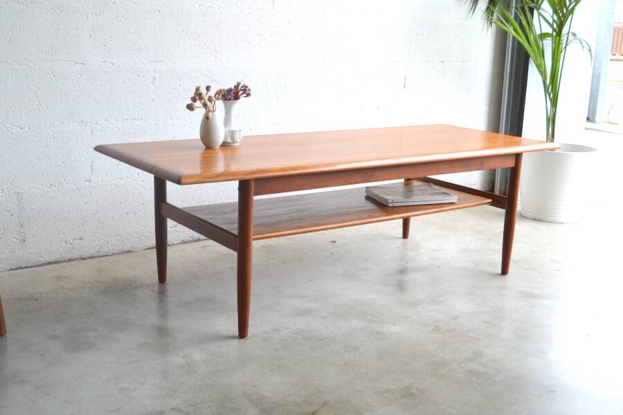 Large Danish coffee table * 149 cm