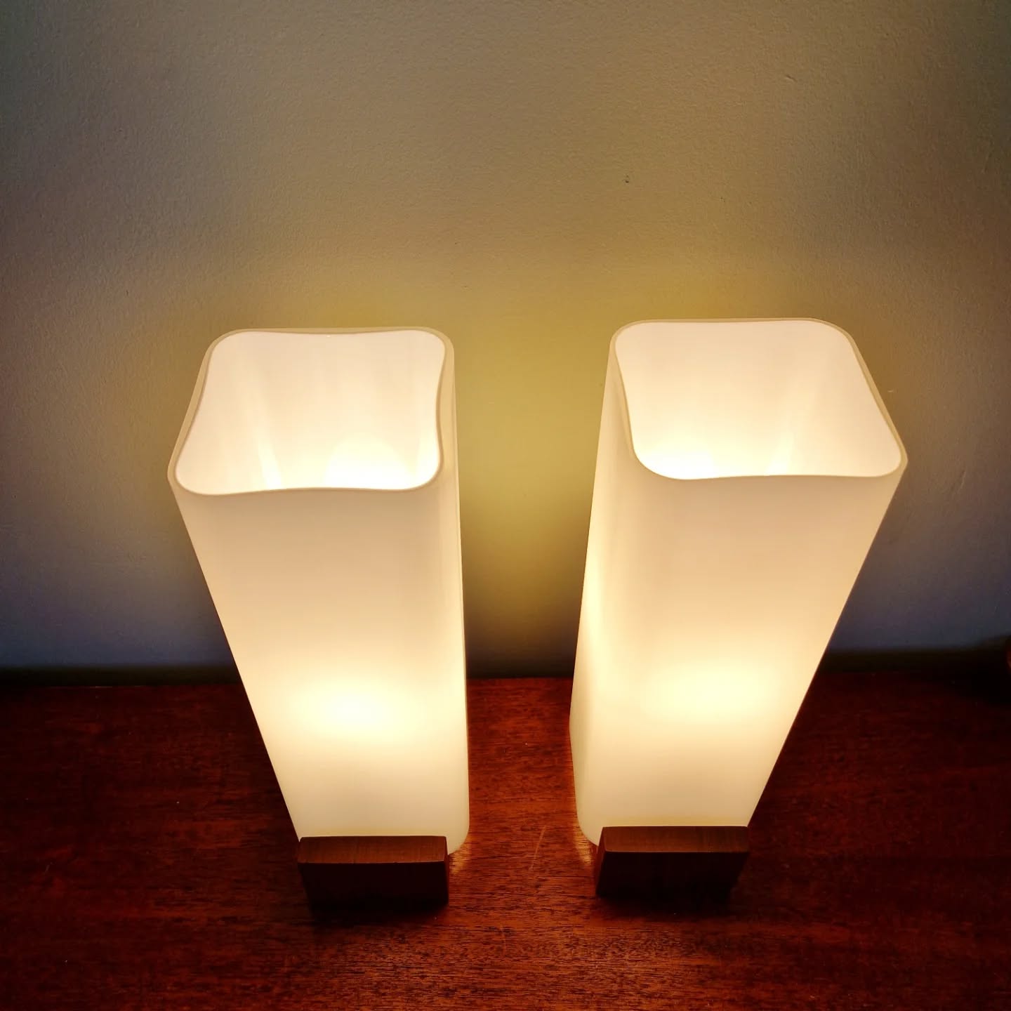 Pair of wall sconces in teak and opaline, Louis Kallf, Philips, 1960