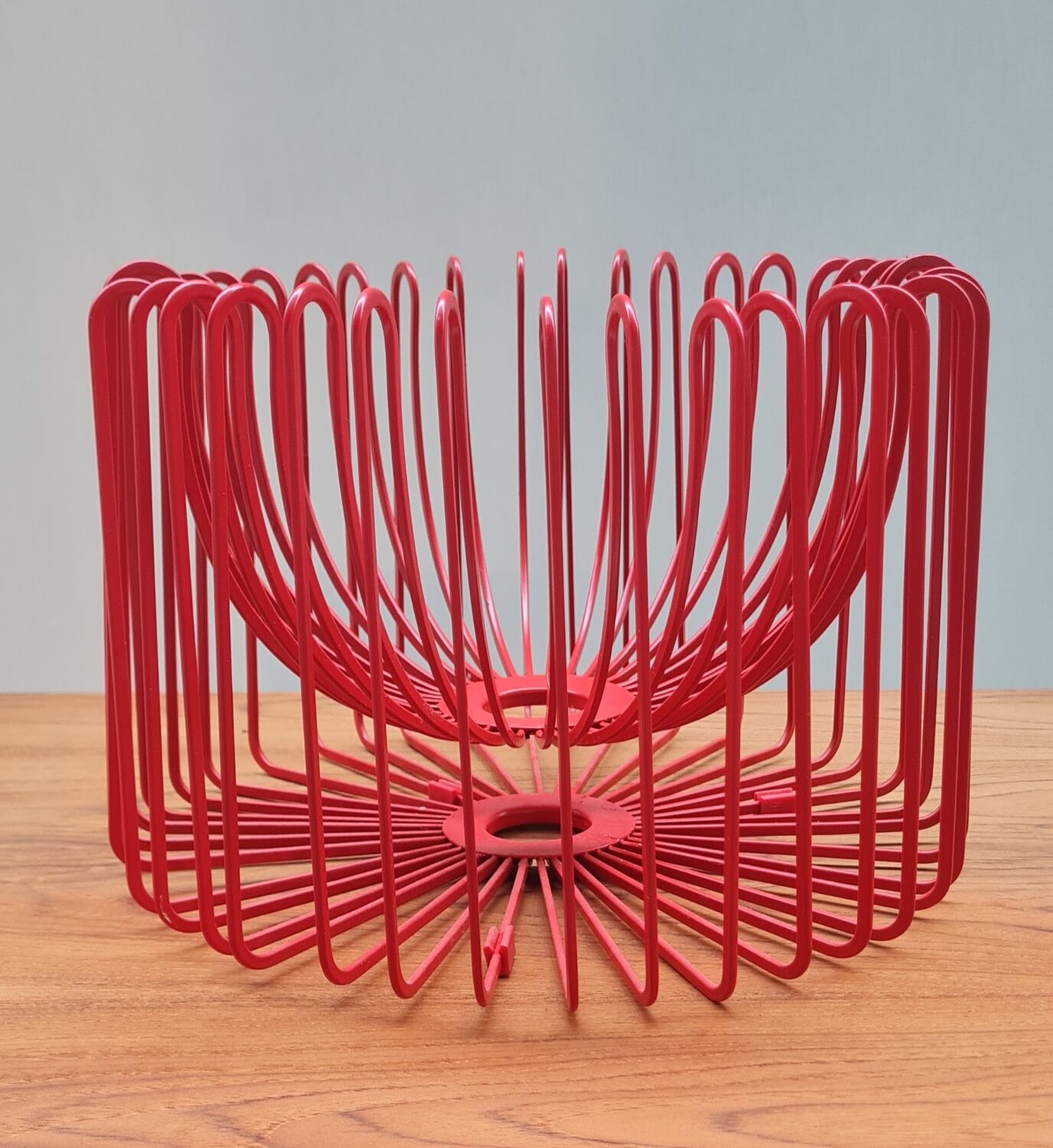 Tradig fruit basket by Ehlen Johansson in metal