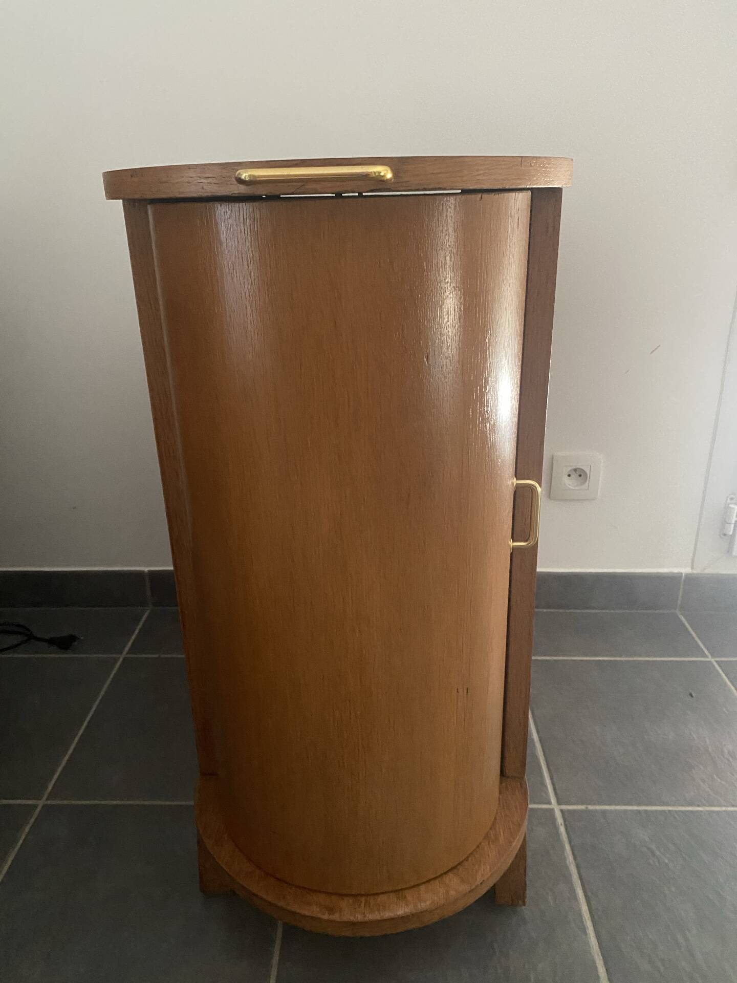 Rotating wooden bar cart from the 1950s.