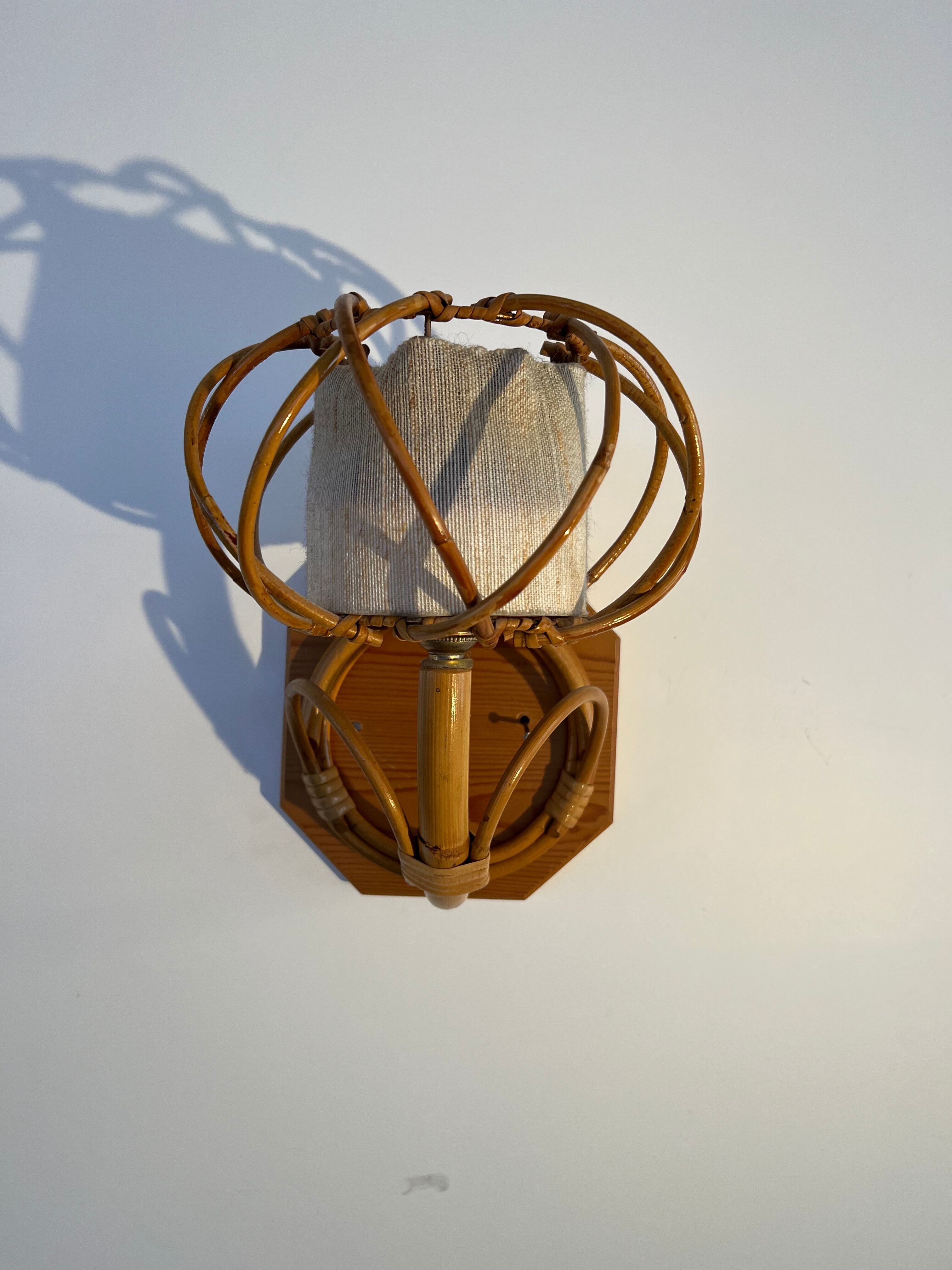 Vintage rattan wall lamp