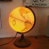 Globe terrestre lumineux vintage