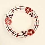 Mismatched hollow plates 1930s