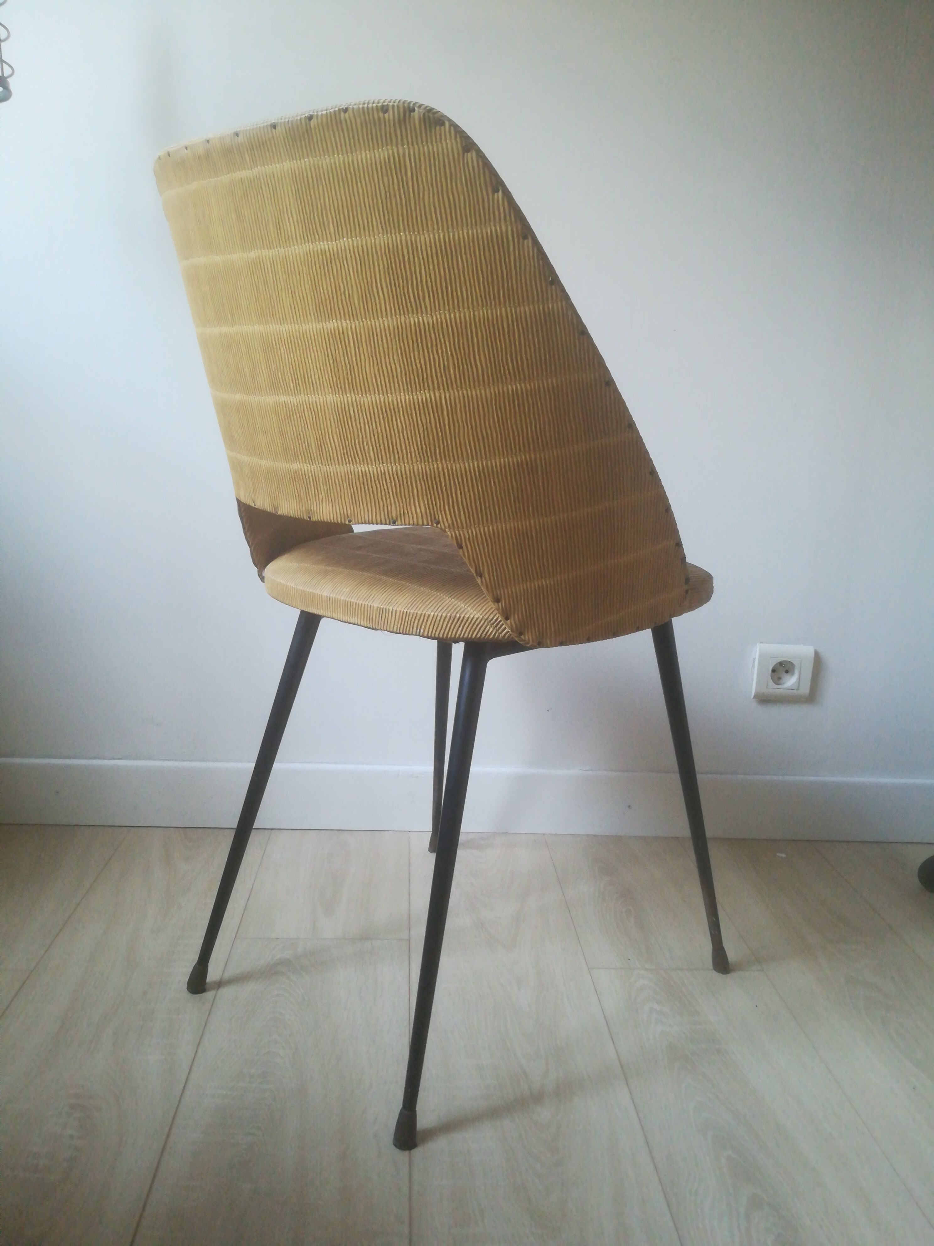 Vintage barrel Chair