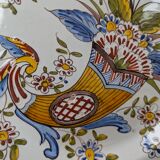 Set of 2 antique decorative plates with cornucopias