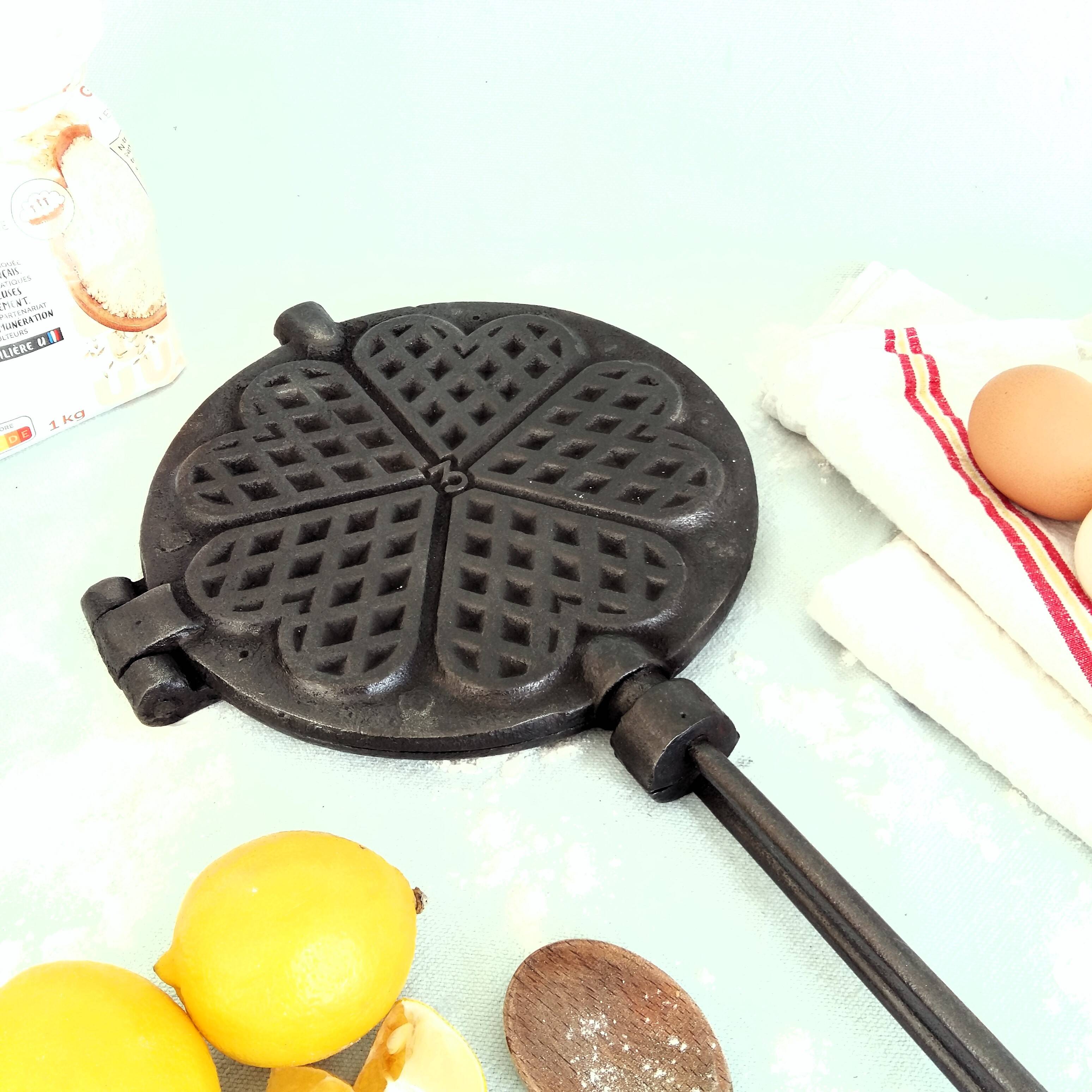 Heavy Antique Waffle Pan. Cast Iron Waffle Maker.