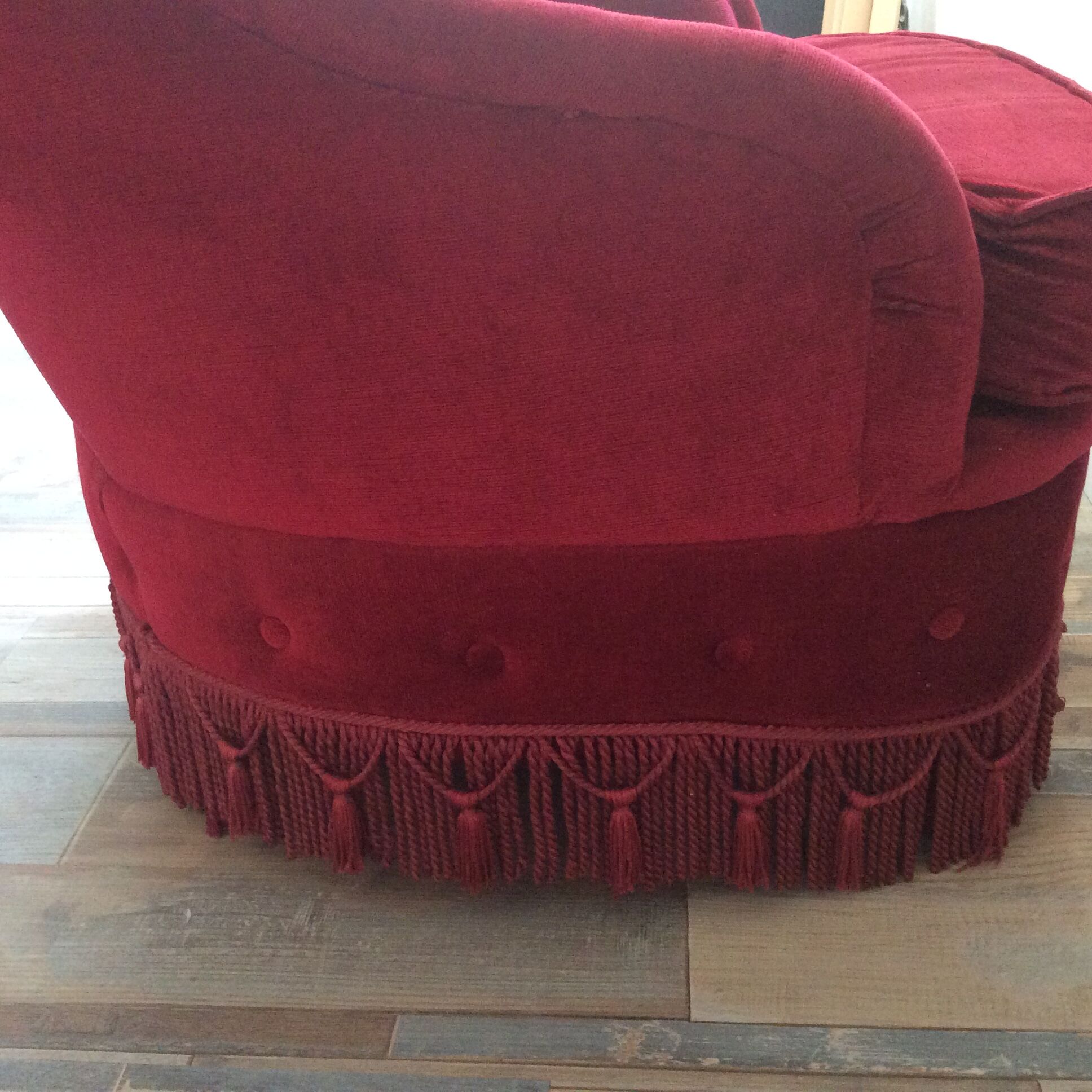 Vintage 70s velvet toad chair