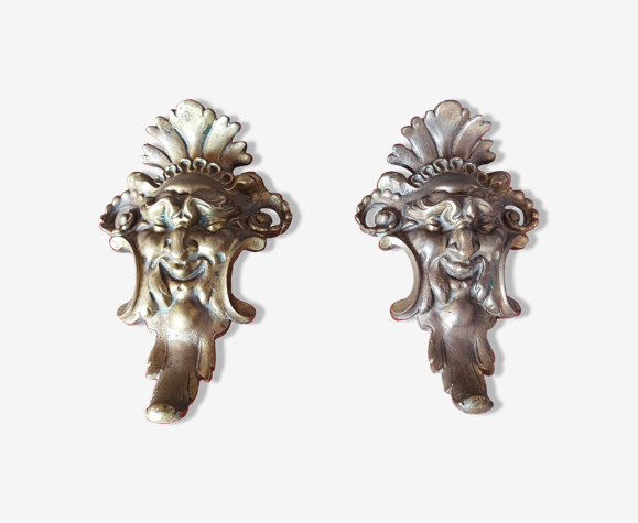 Paire d'ornements en bronze